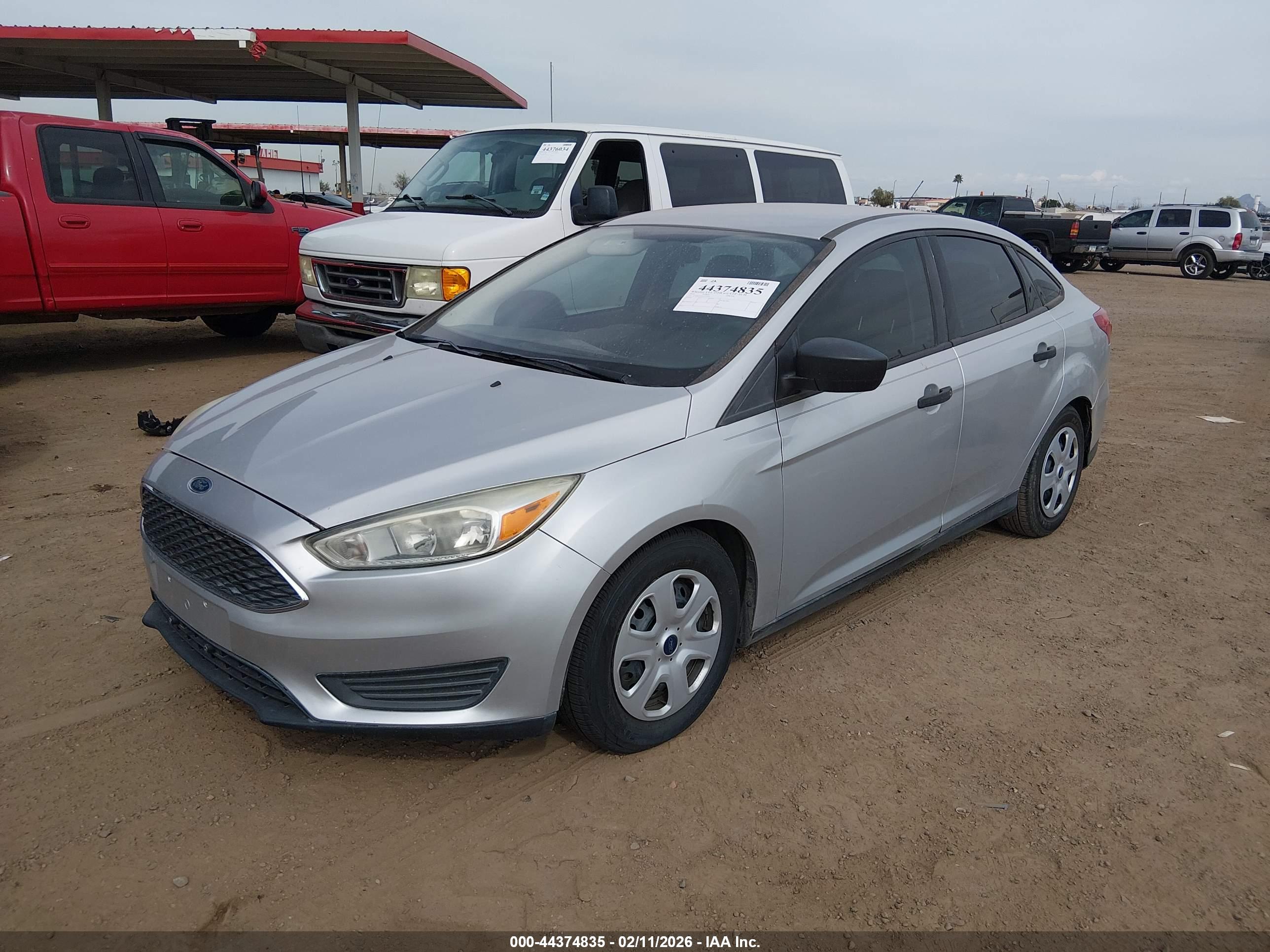 FORD FOCUS image 2