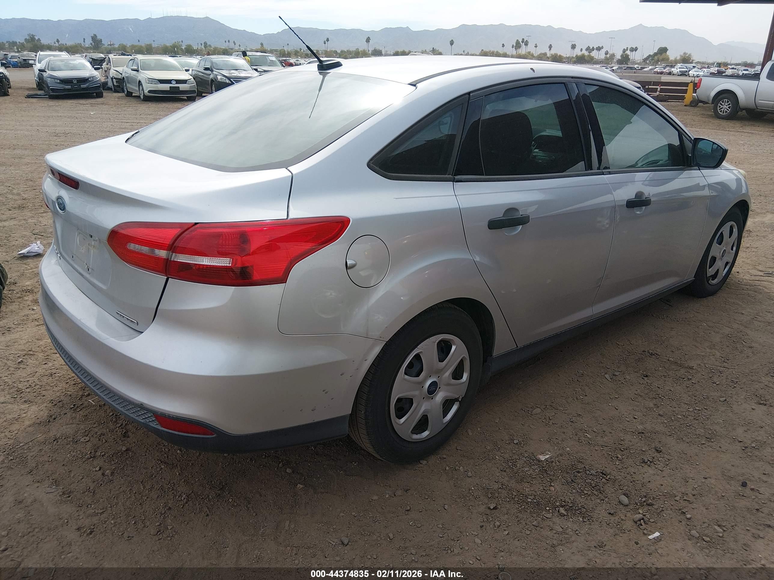 FORD FOCUS image 4