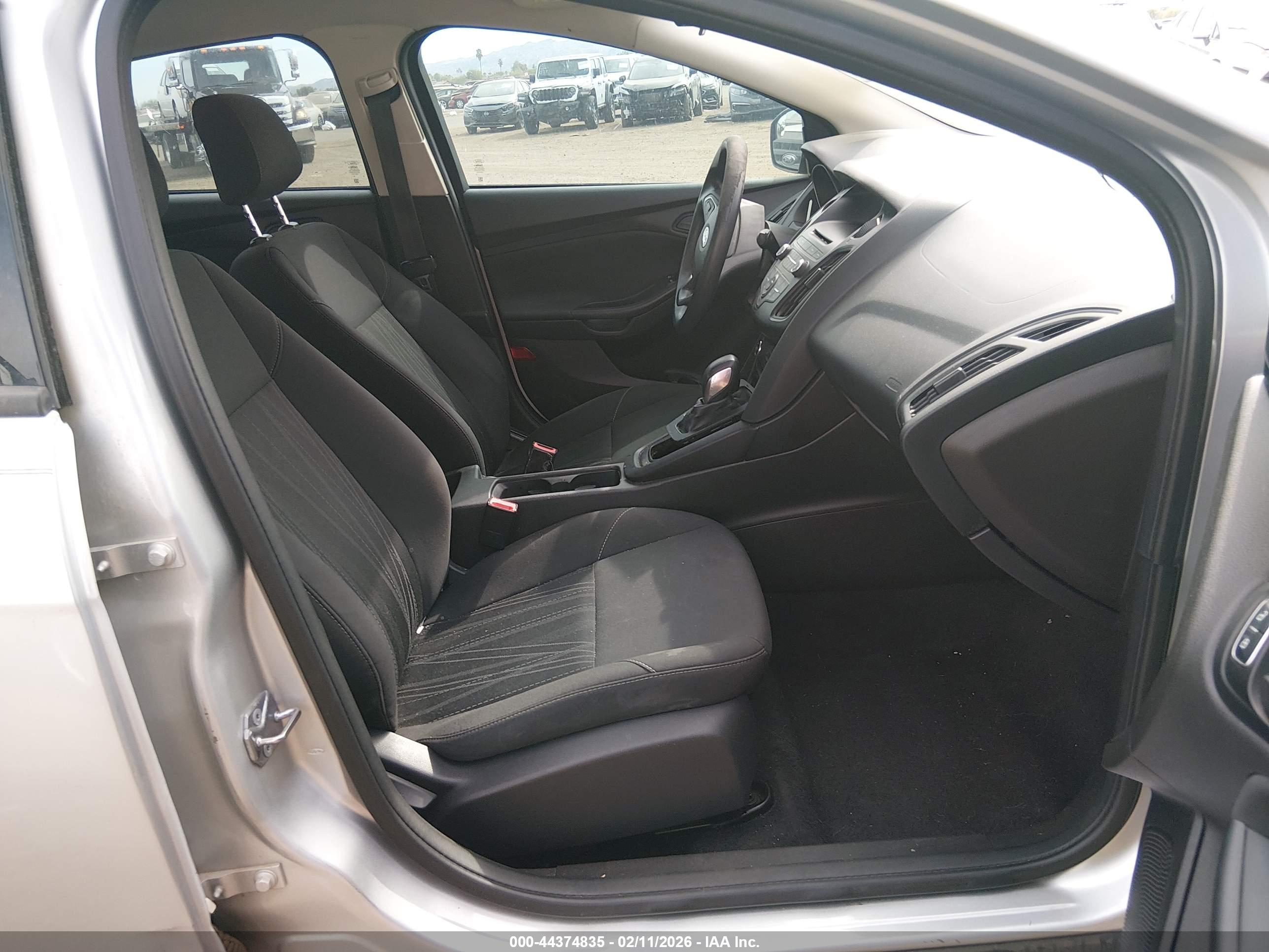 FORD FOCUS image 5