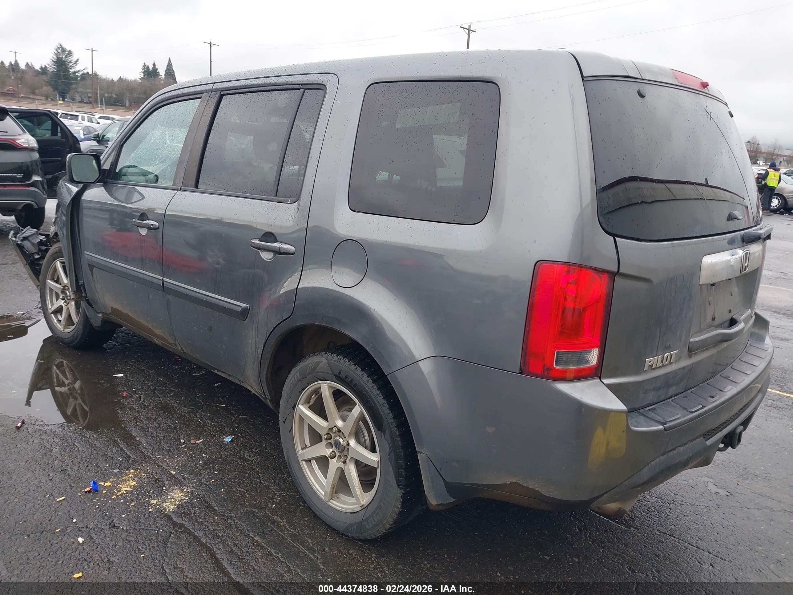 HONDA PILOT image 3