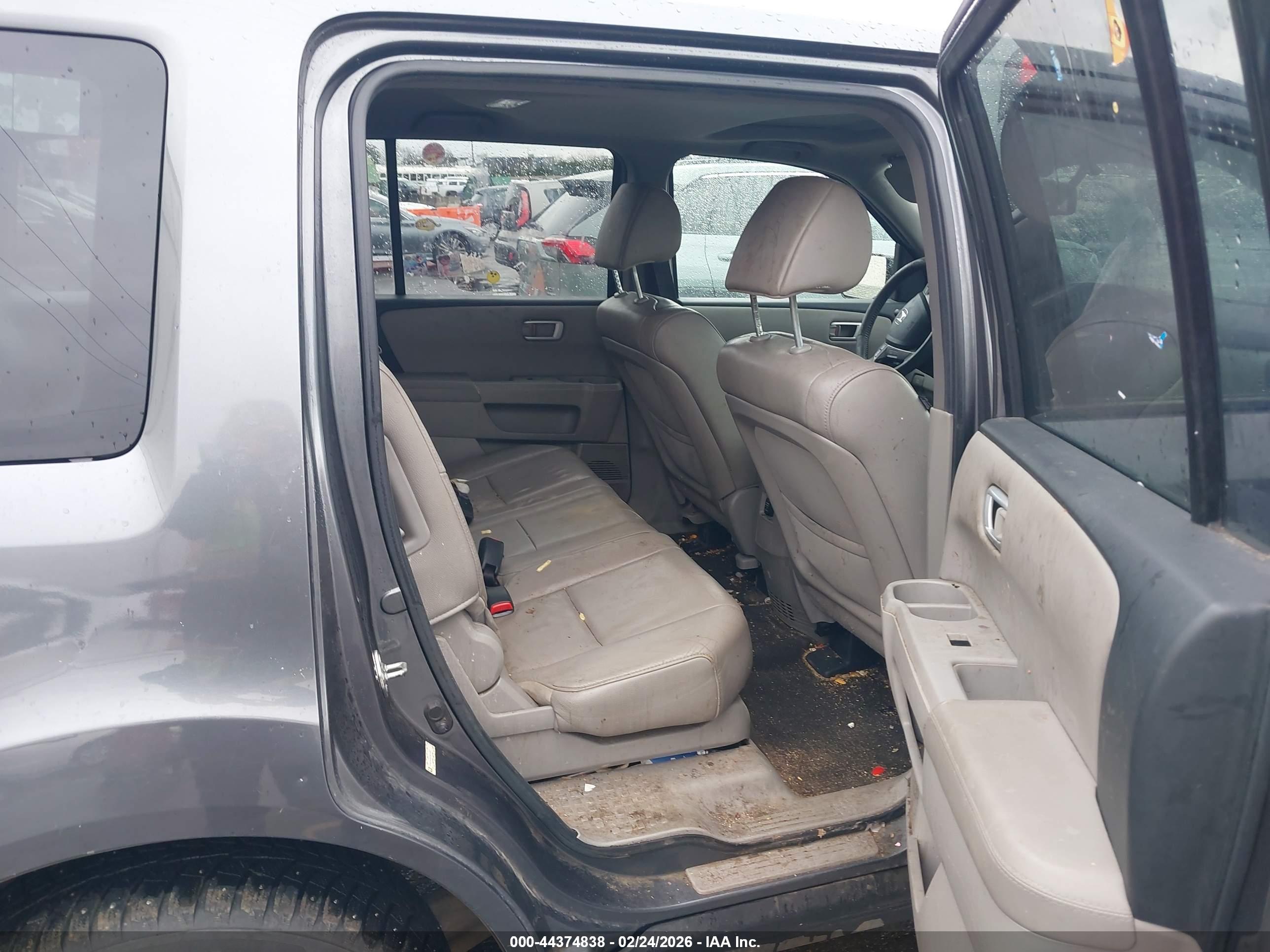 HONDA PILOT image 8