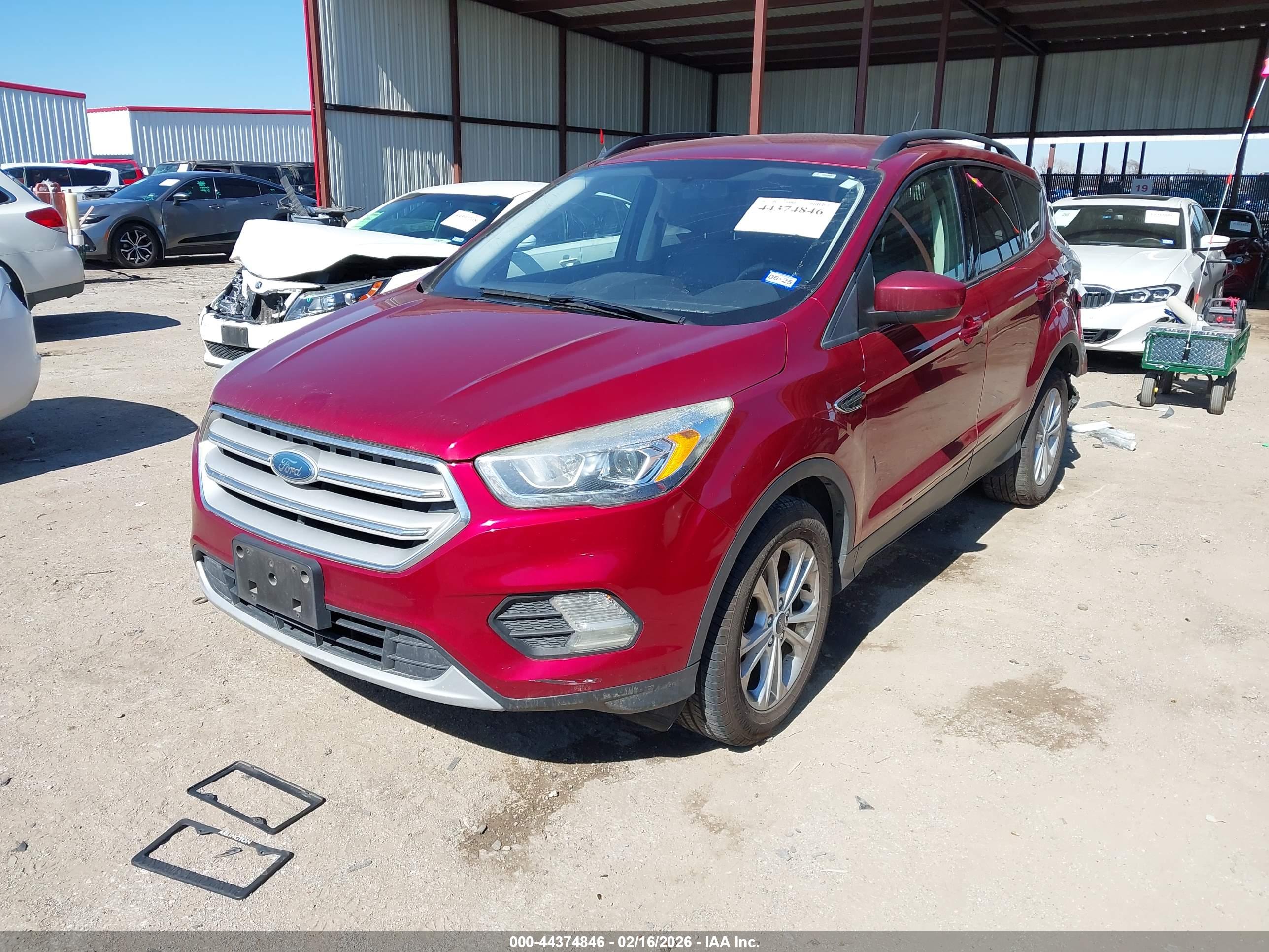 FORD ESCAPE image 2