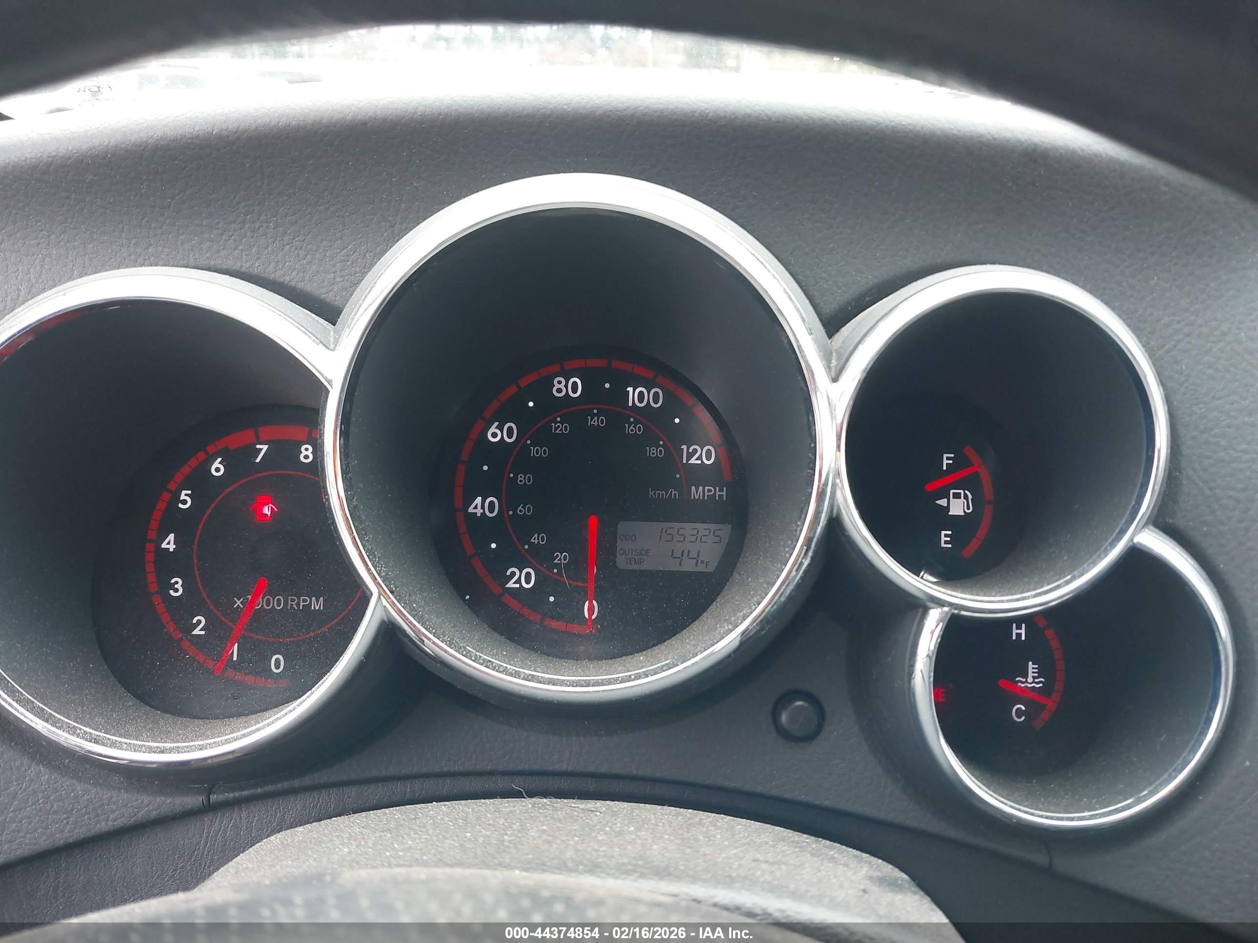 PONTIAC VIBE image 7