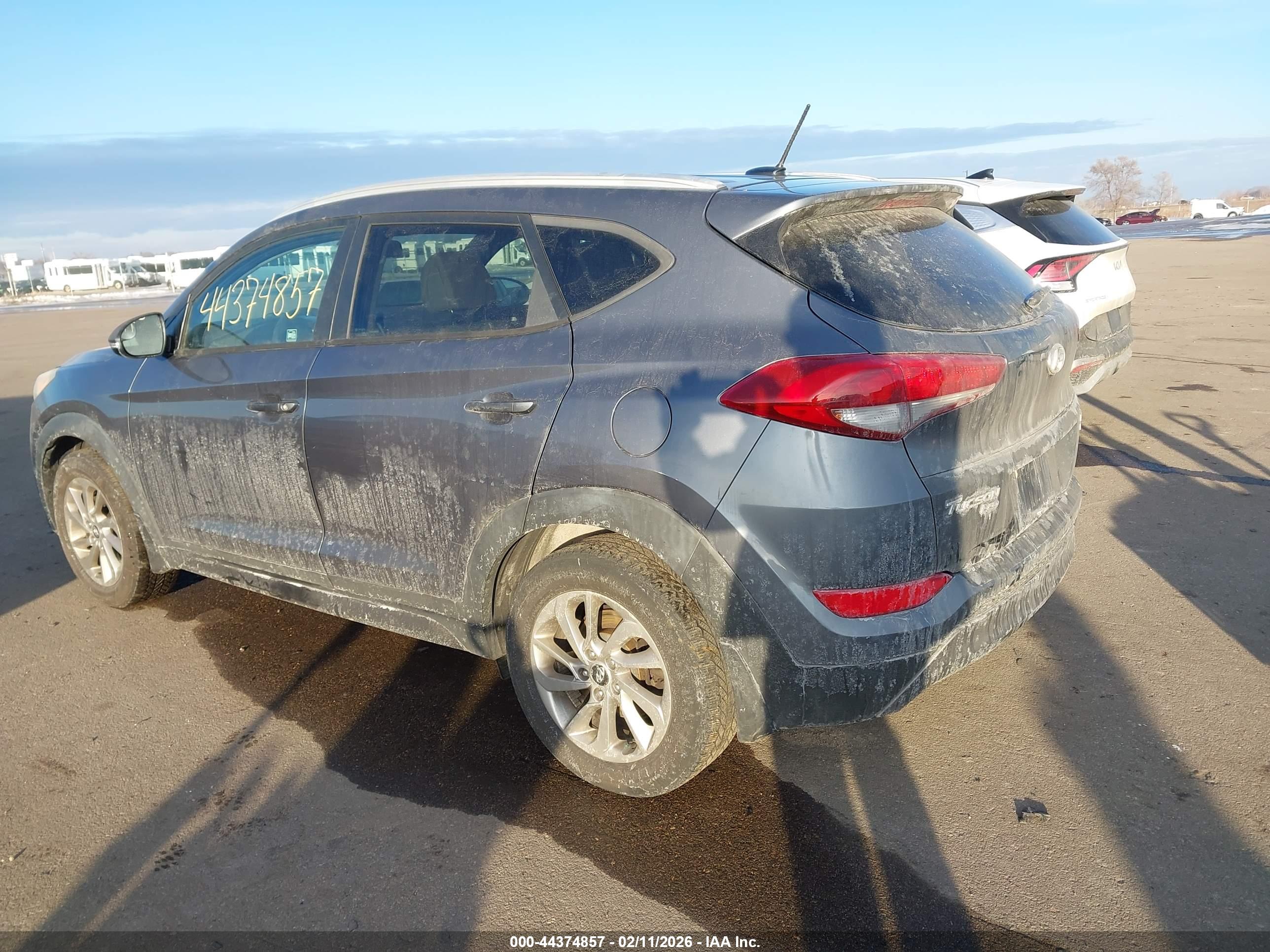 HYUNDAI TUCSON image 3