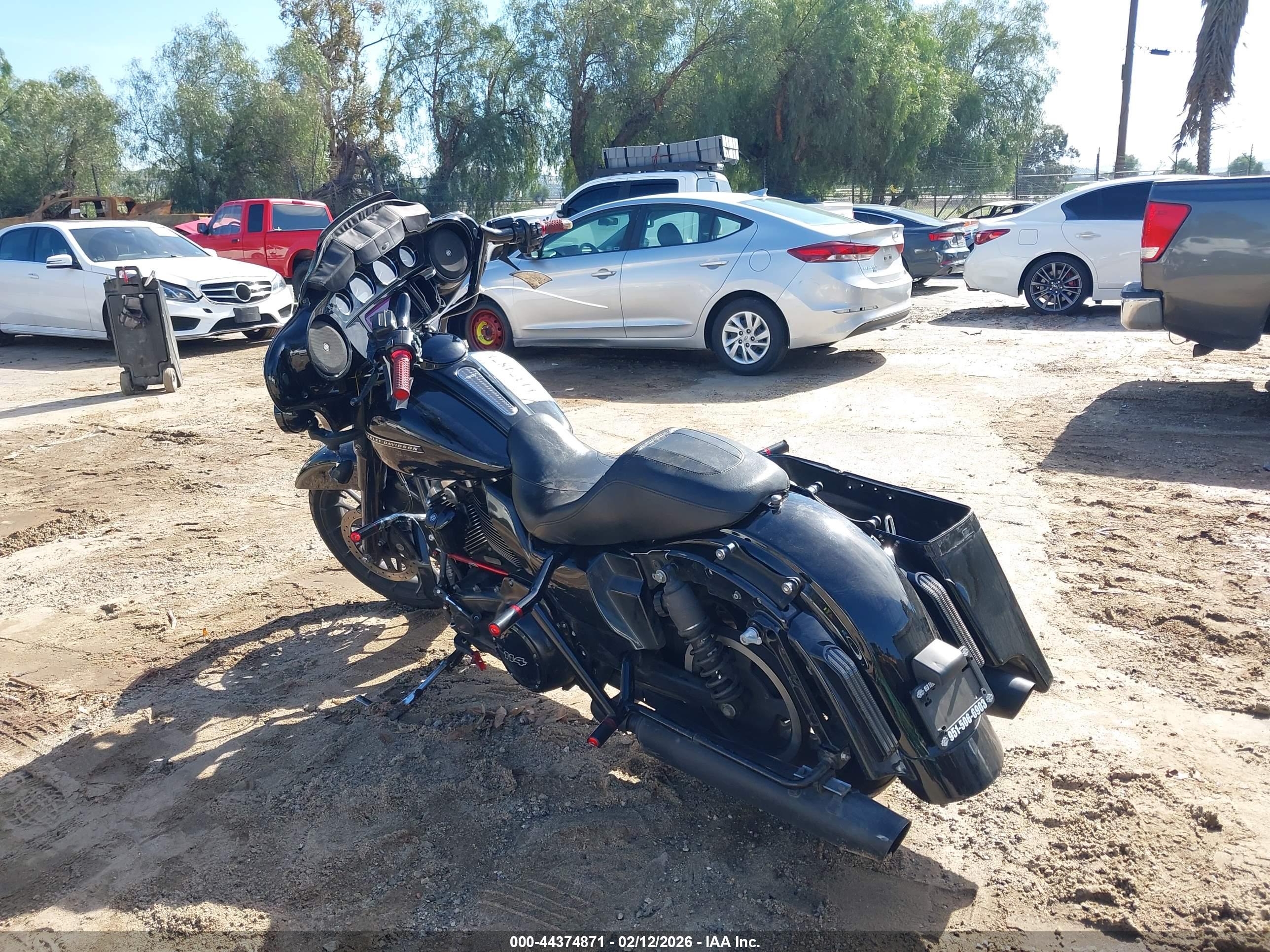 HARLEY-DAVIDSON FLHXS image 3