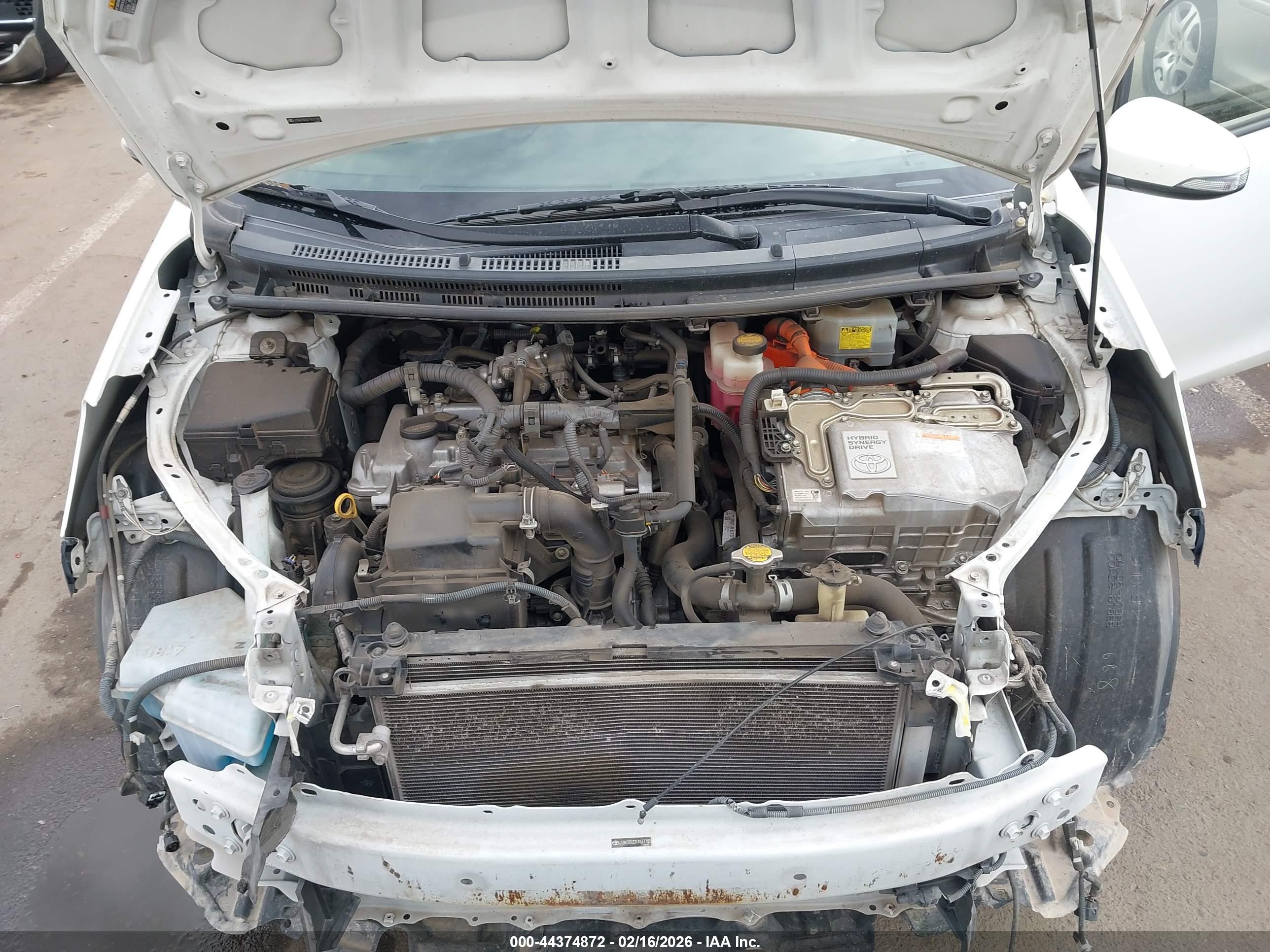 TOYOTA PRIUS image 10