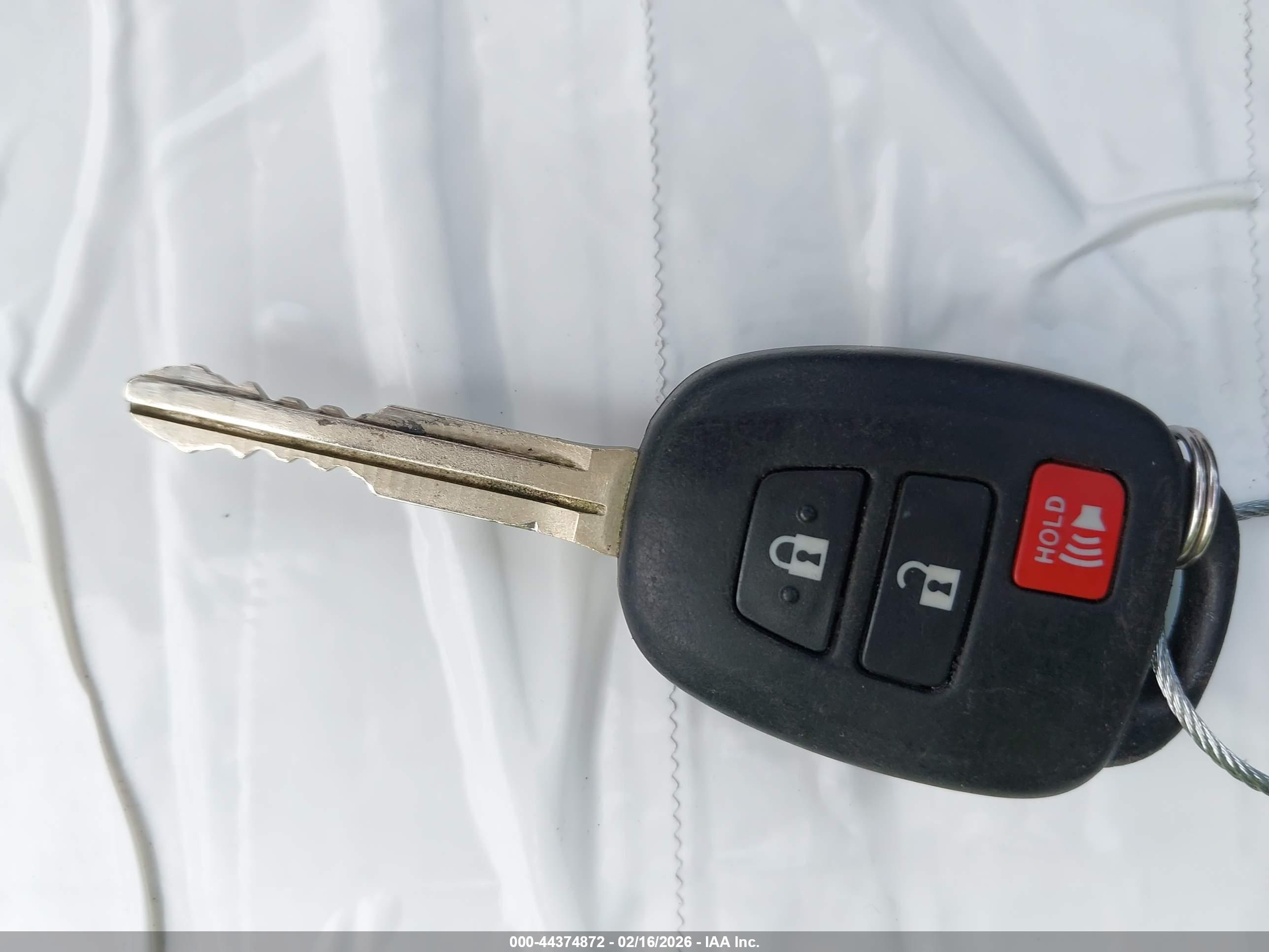TOYOTA PRIUS image 11