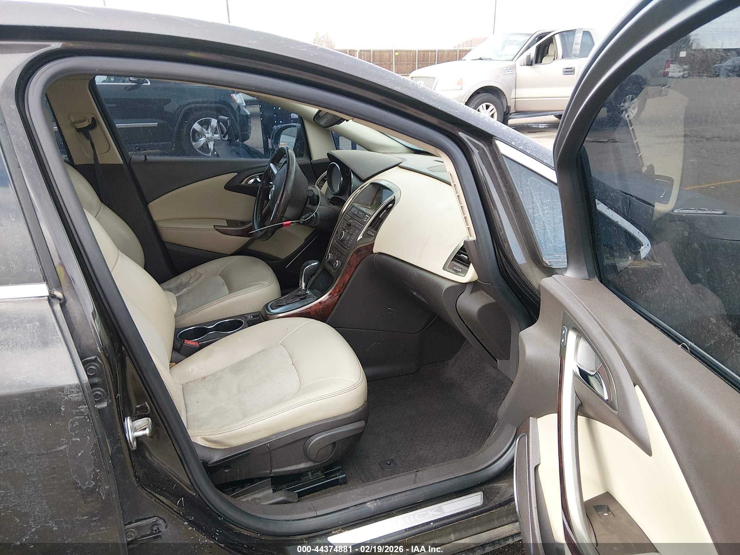 BUICK VERANO image 5