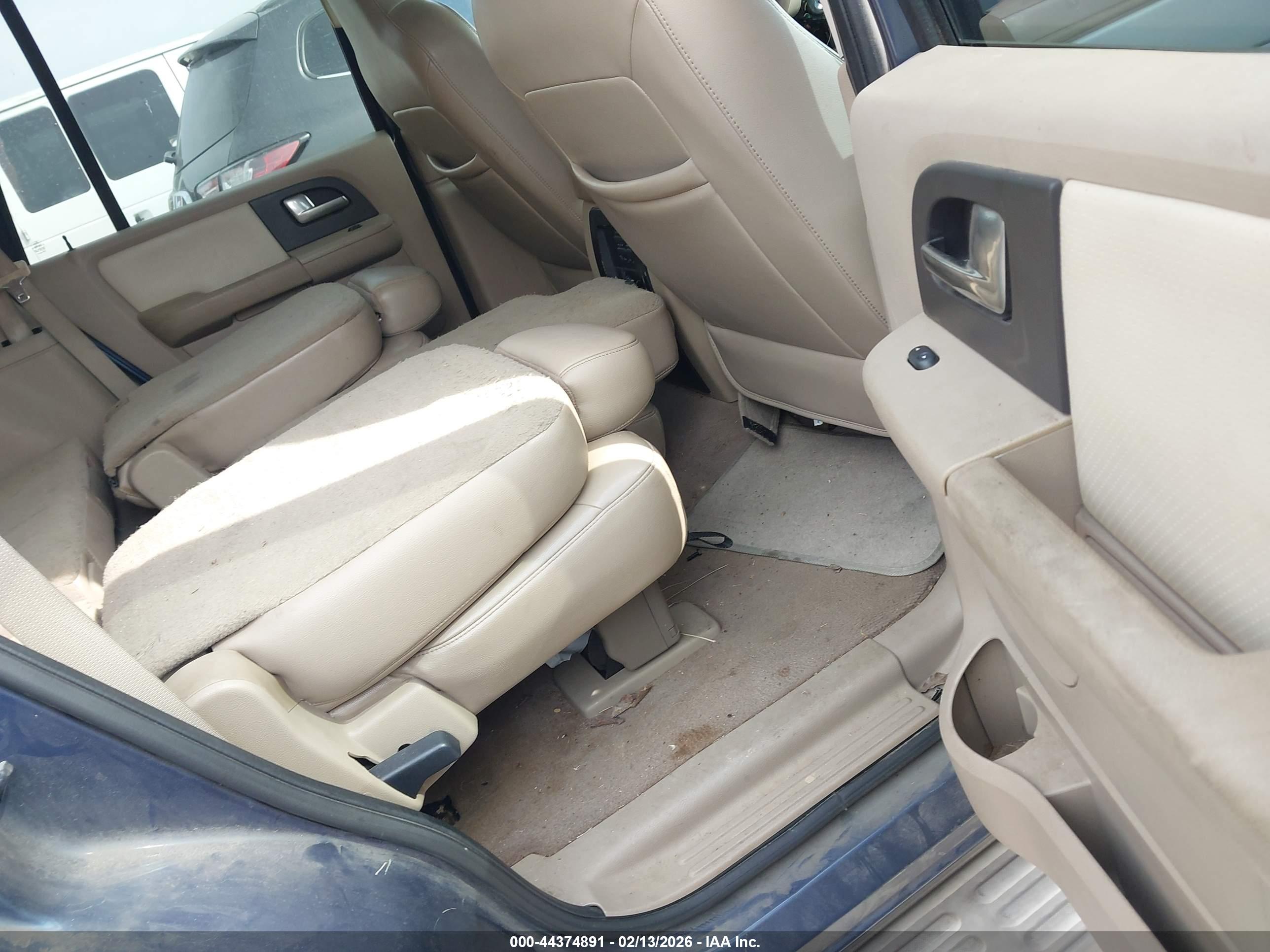 FORD EXPEDITION image 8