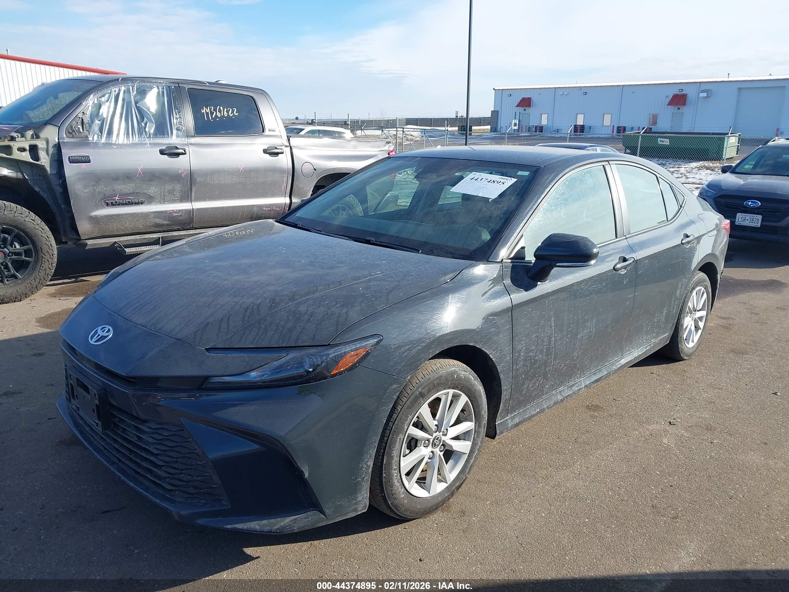 TOYOTA CAMRY image 2