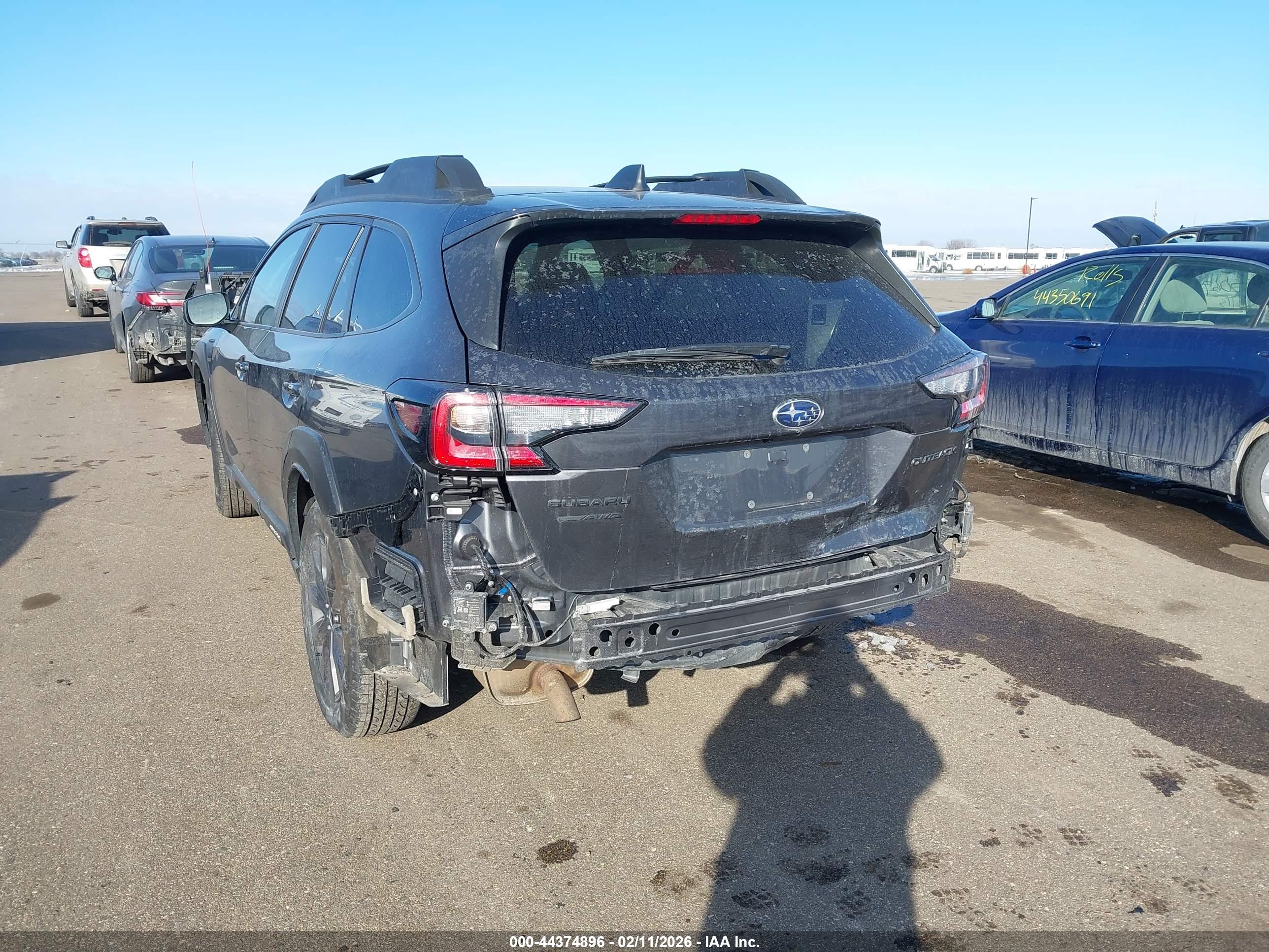 SUBARU OUTBACK image 6