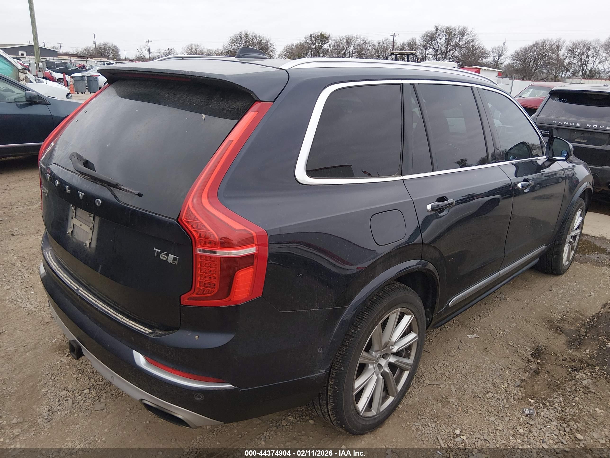VOLVO XC90 image 4