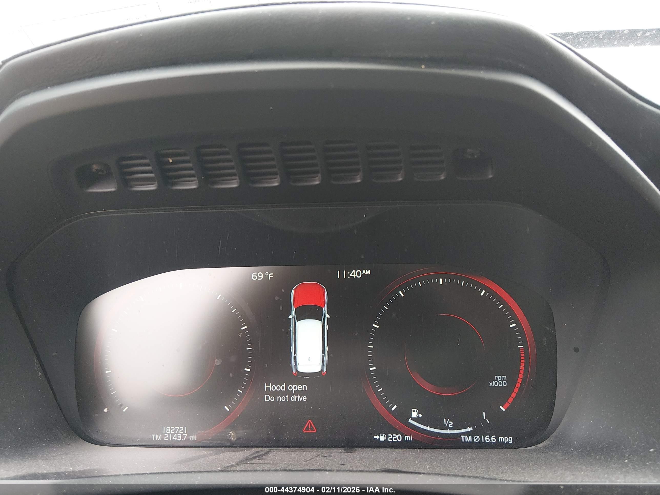 VOLVO XC90 image 7