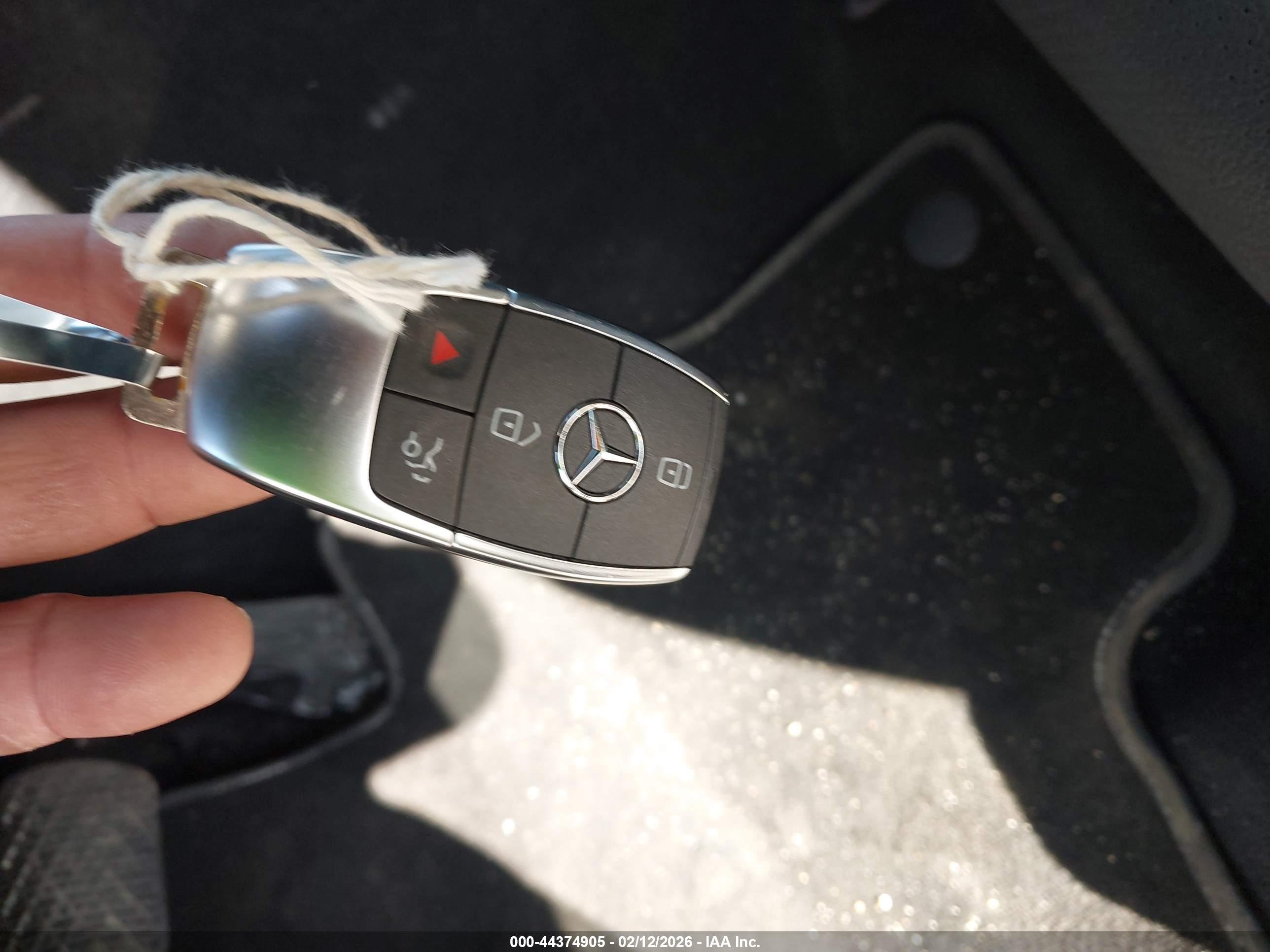 MERCEDES-BENZ GLE image 11