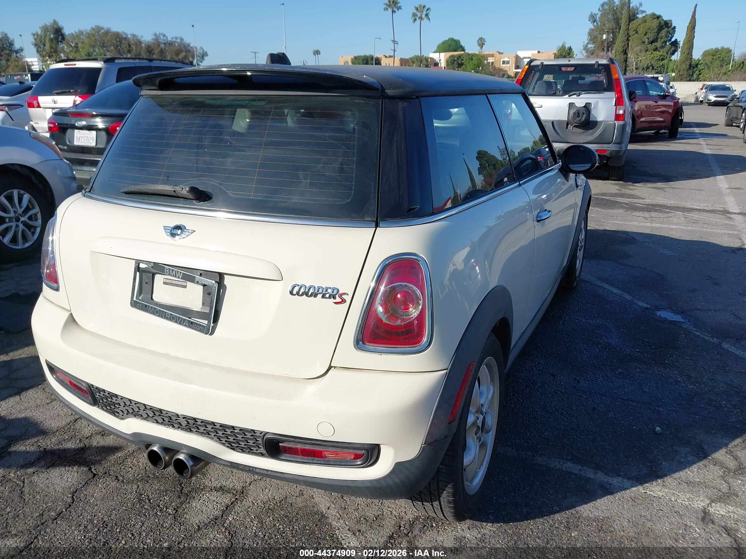 MINI COOPER image 4