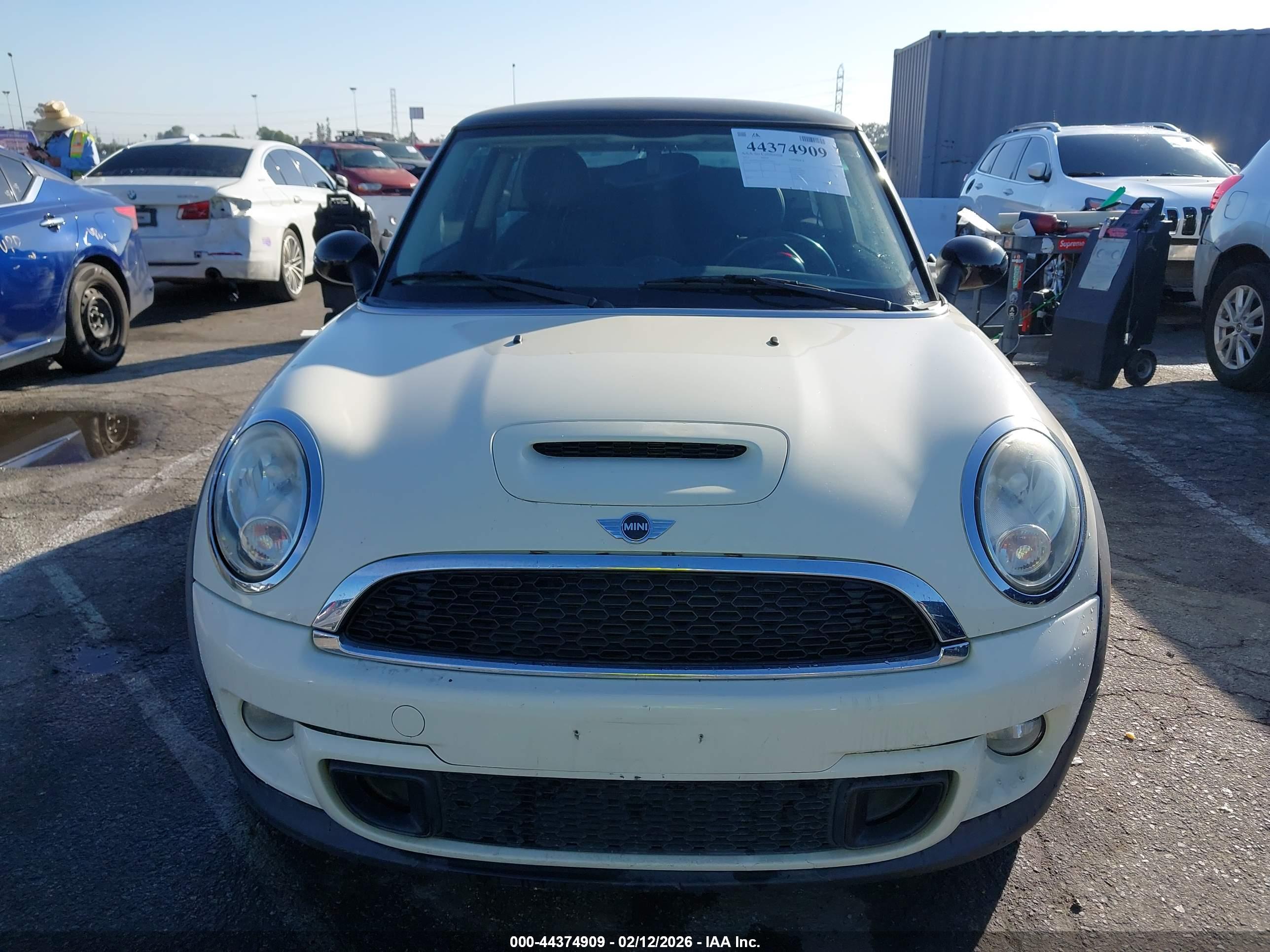 MINI COOPER image 6