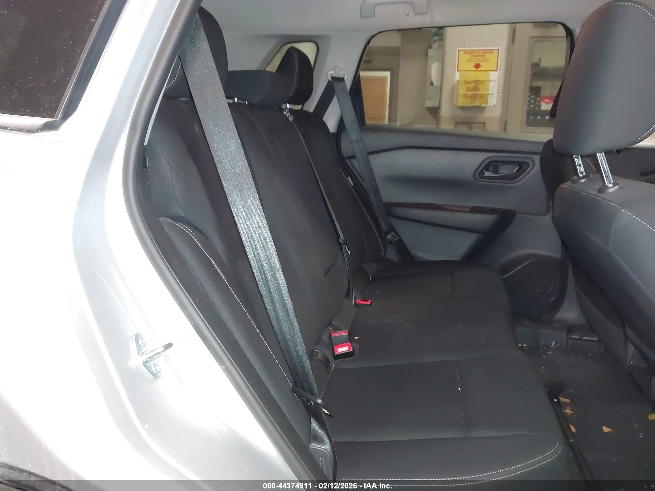 NISSAN ROGUE image 8
