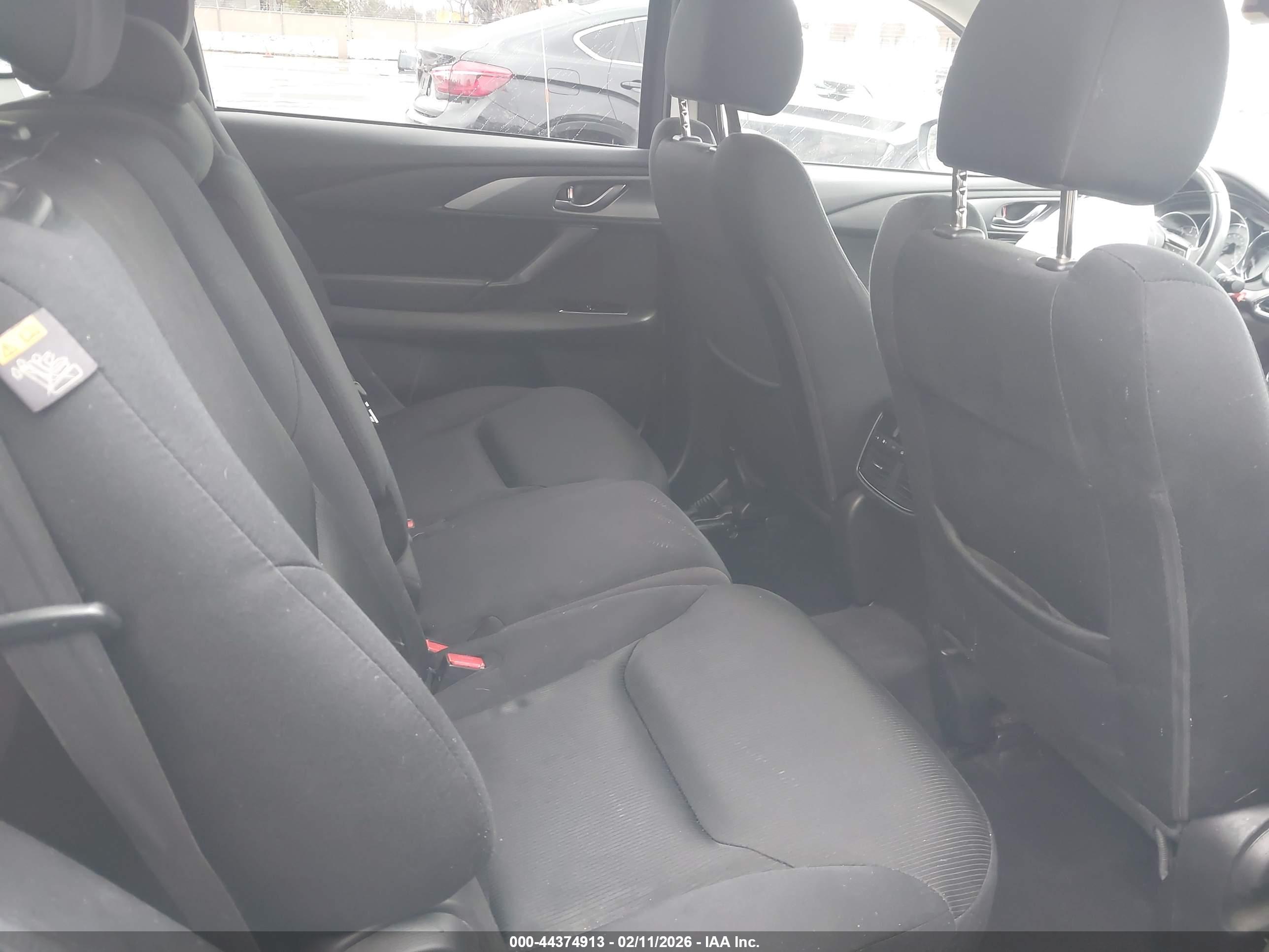 MAZDA CX-9 image 8