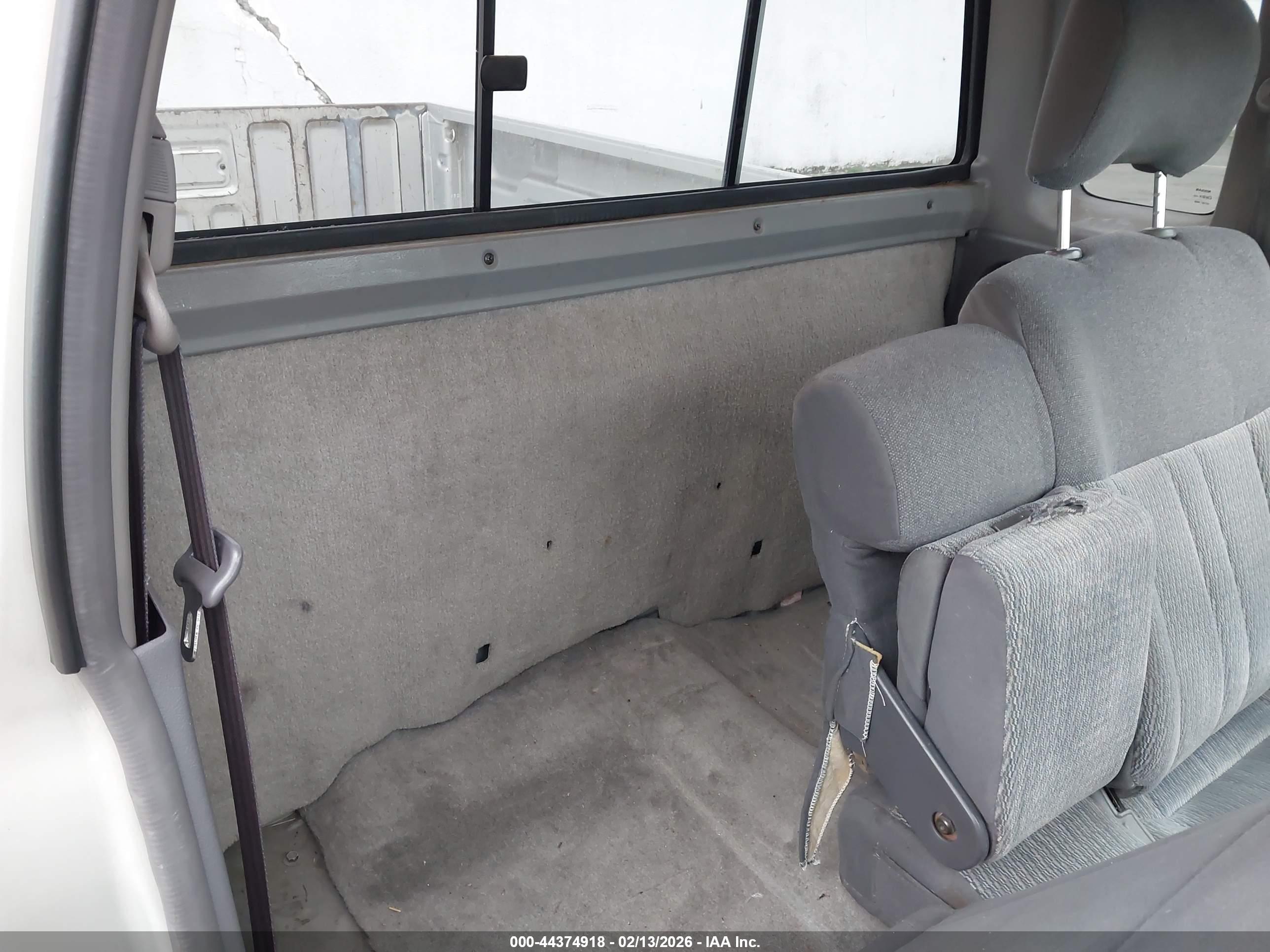 NISSAN FRONTIER image 8
