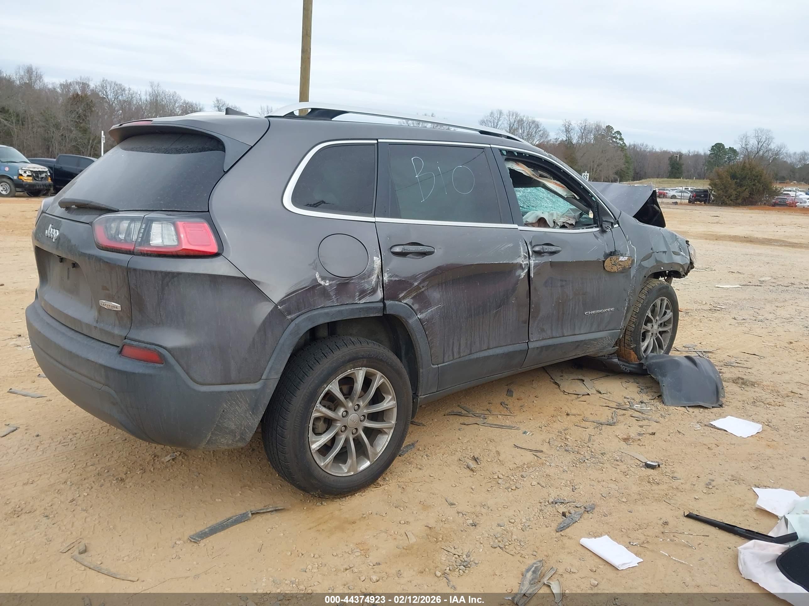 JEEP CHEROKEE image 4
