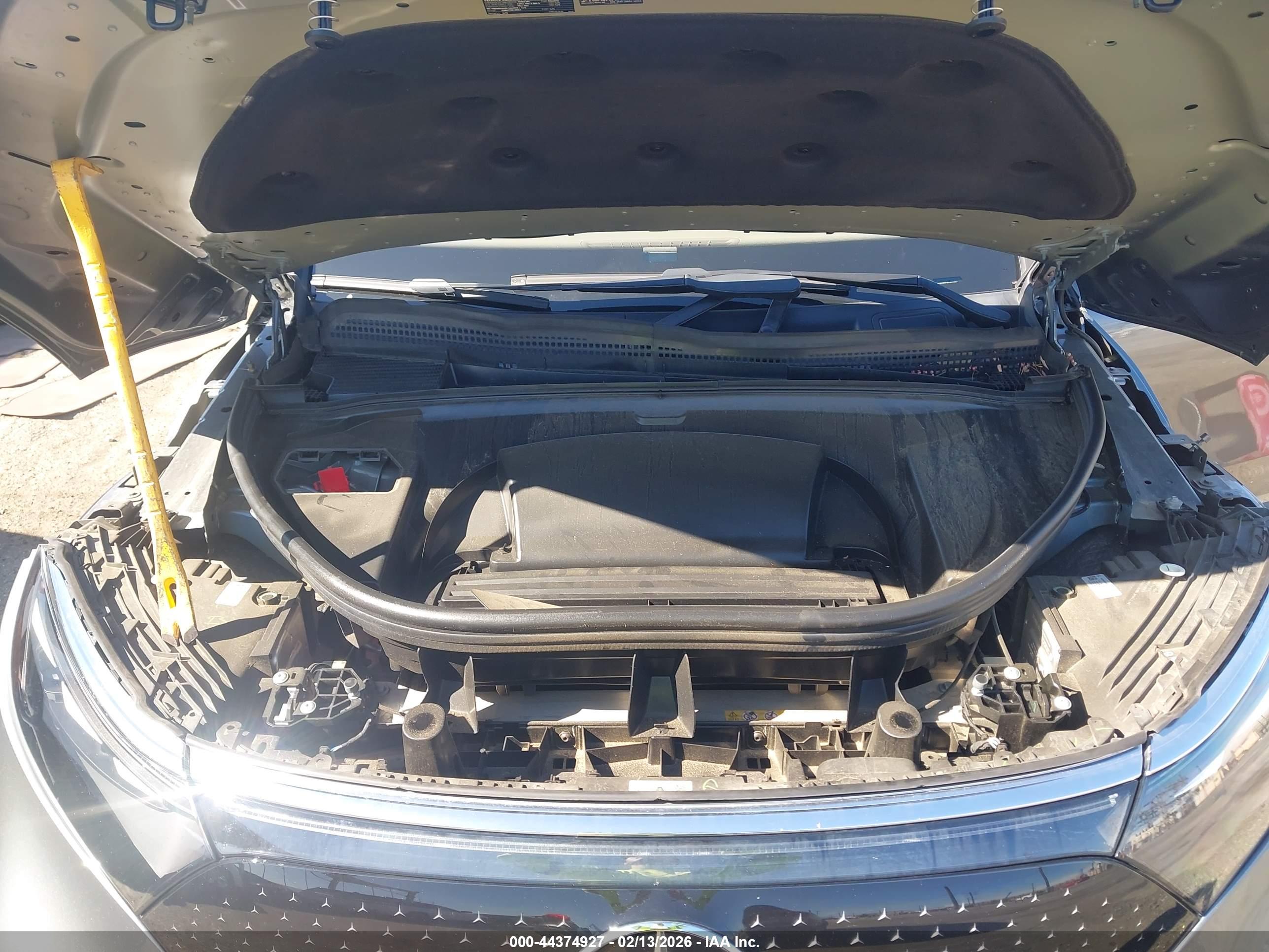 MERCEDES-BENZ EQS image 10