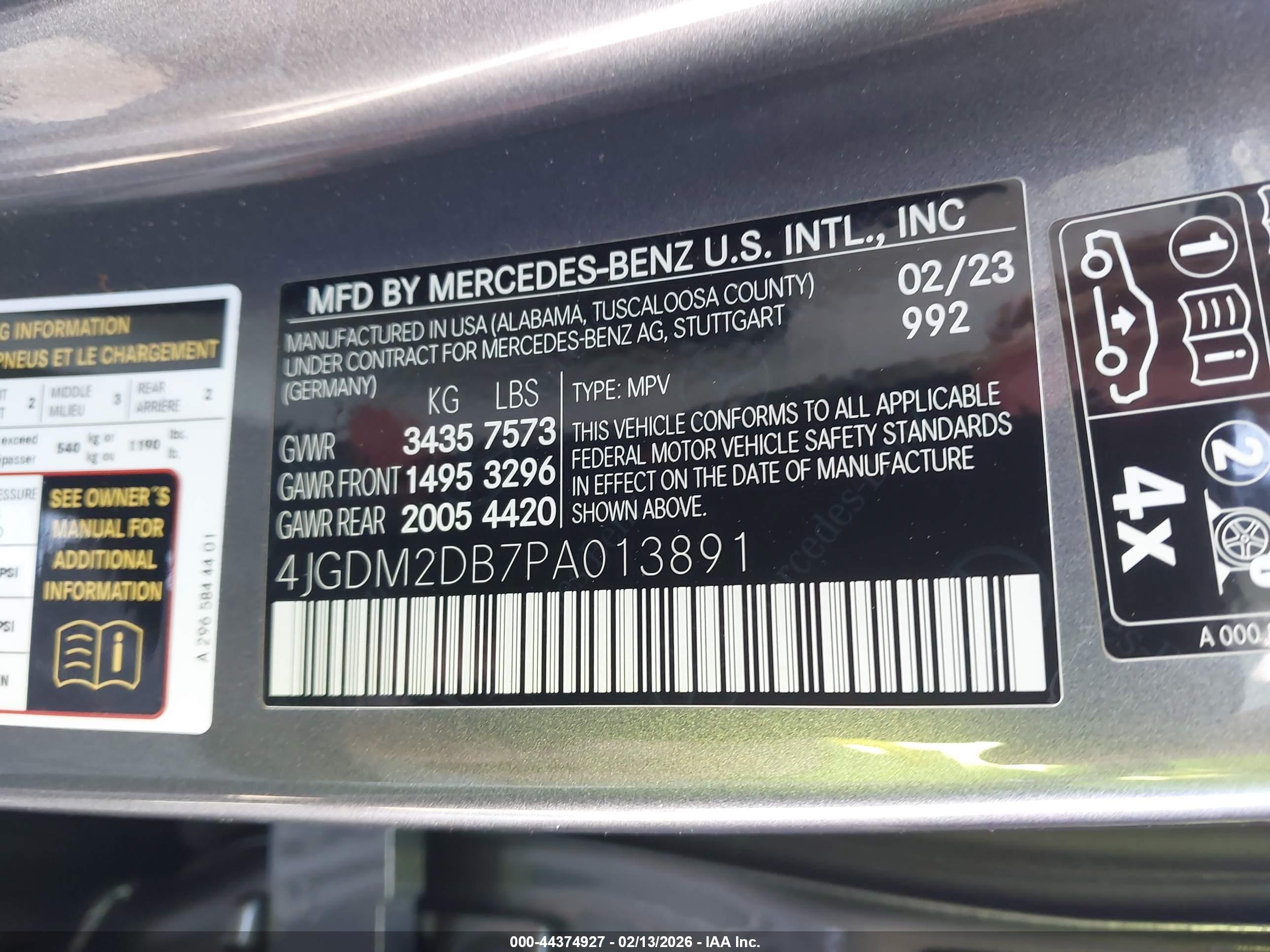 MERCEDES-BENZ EQS image 9