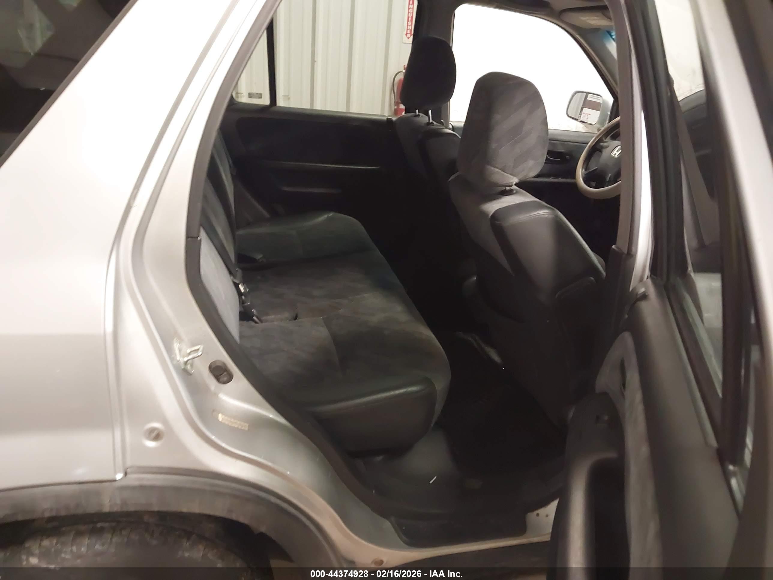 HONDA CR-V image 8