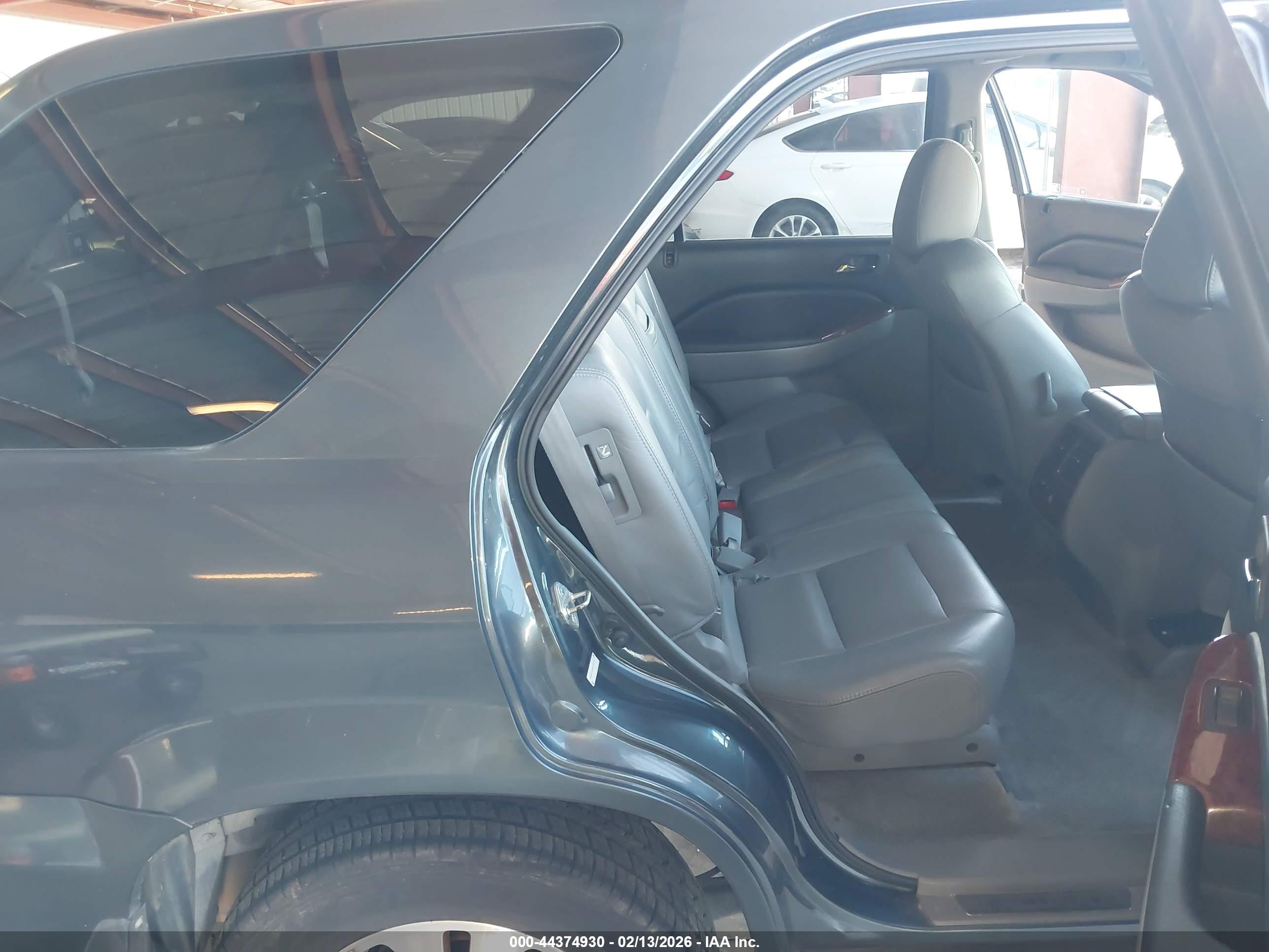 ACURA MDX image 8