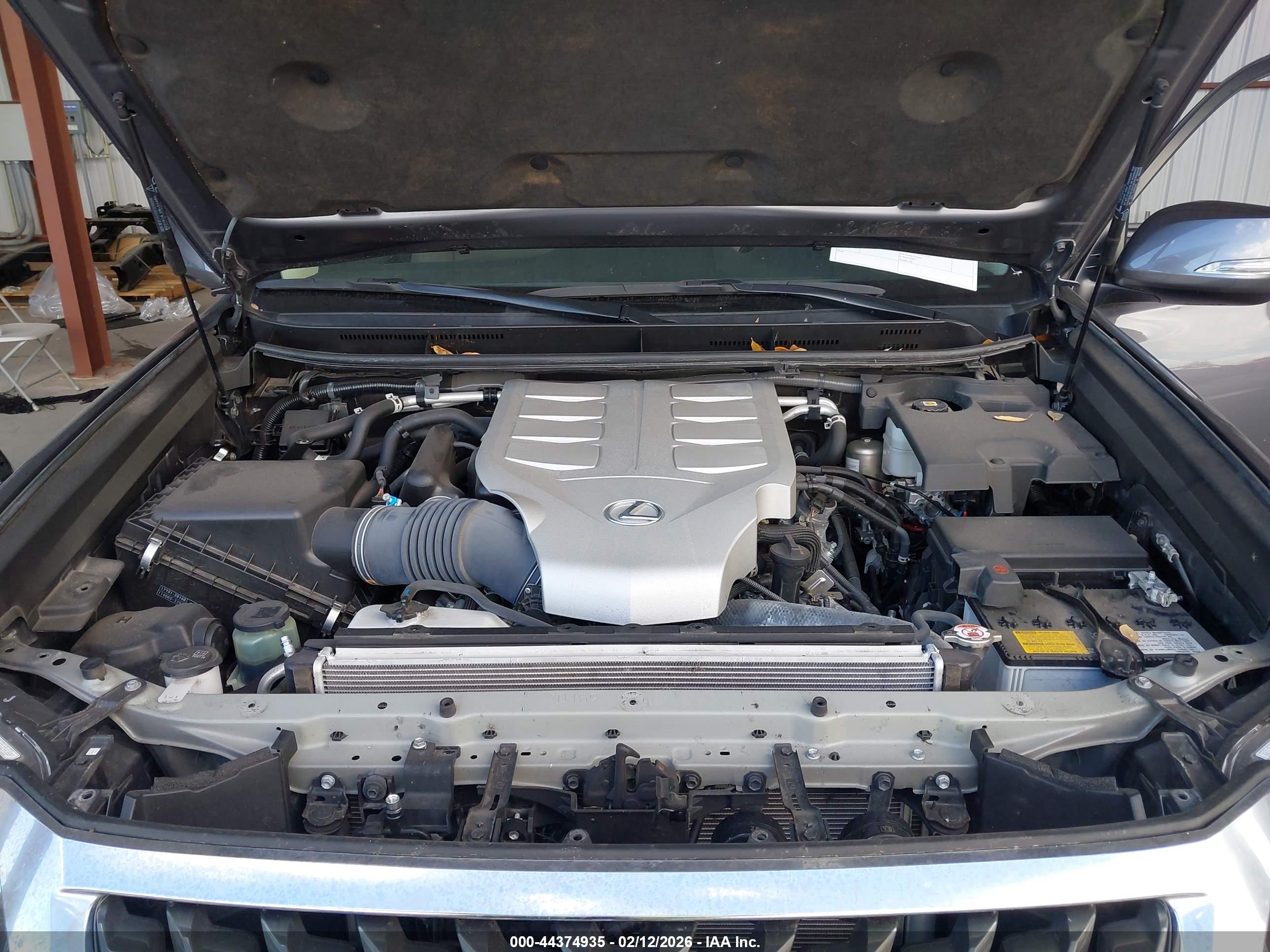 LEXUS GX image 10