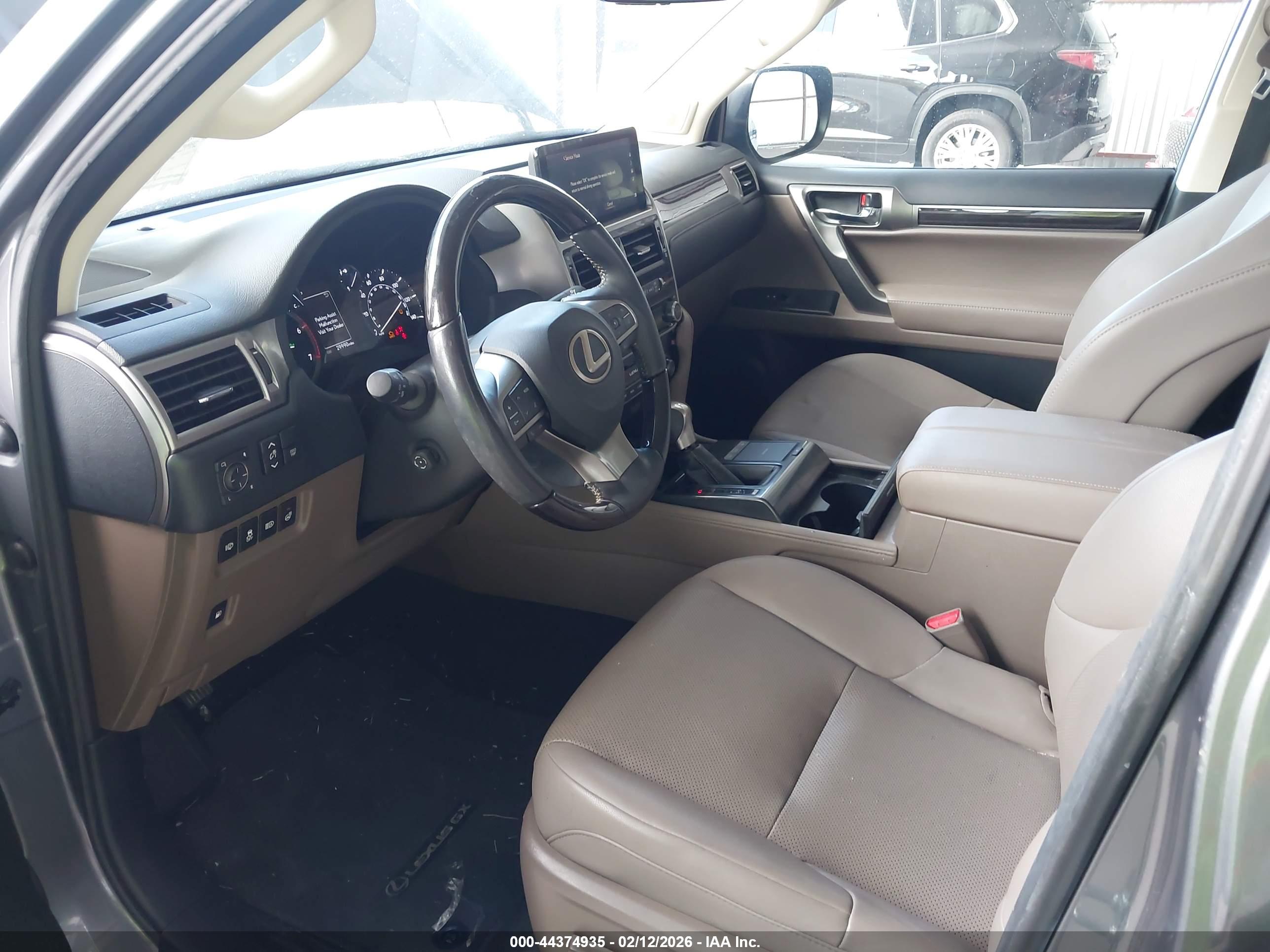 LEXUS GX image 5