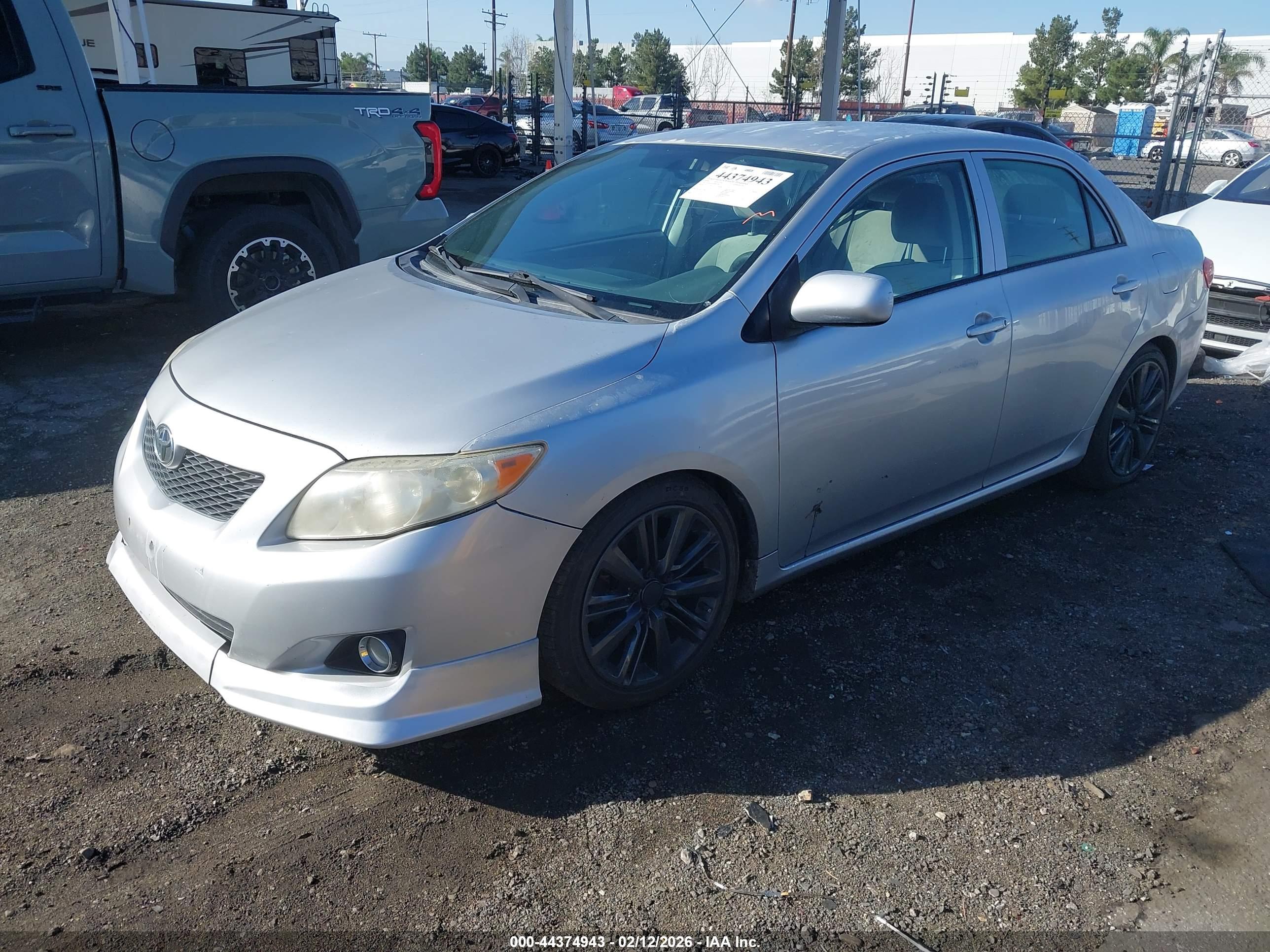 TOYOTA COROLLA image 2