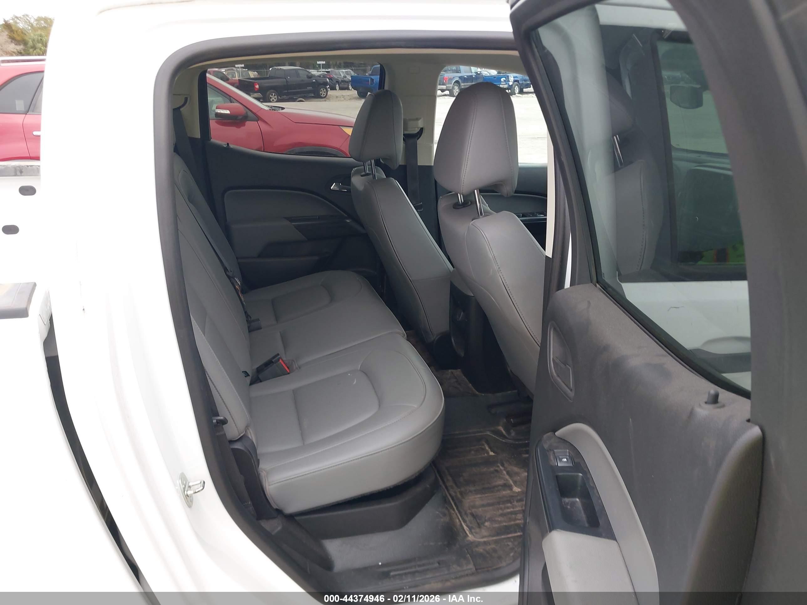 CHEVROLET COLORADO image 8