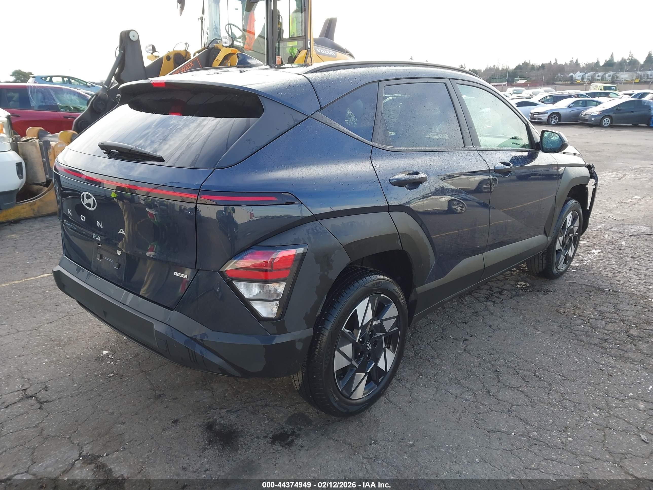 HYUNDAI KONA image 4