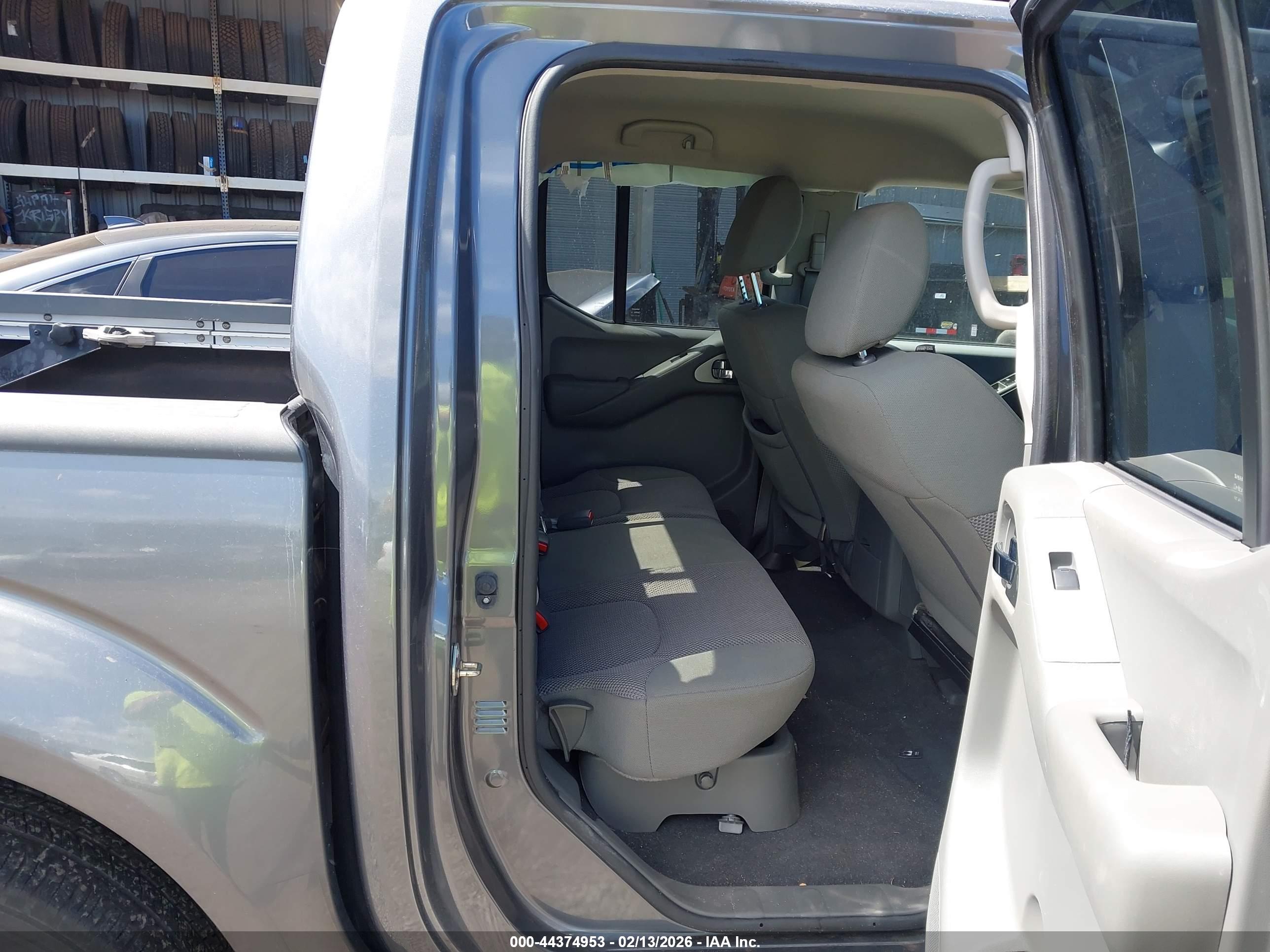 NISSAN FRONTIER image 8