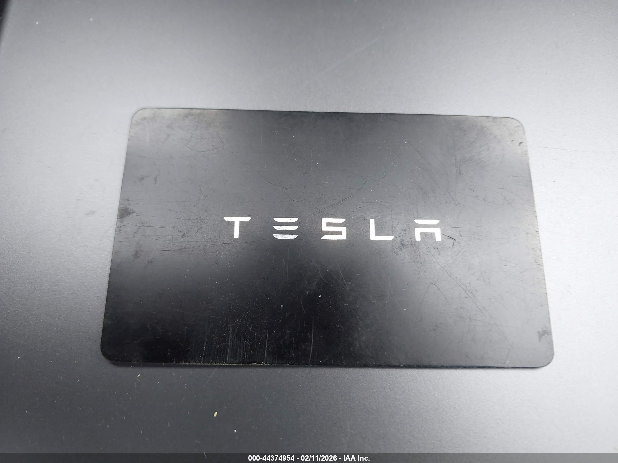 TESLA MODEL image 11