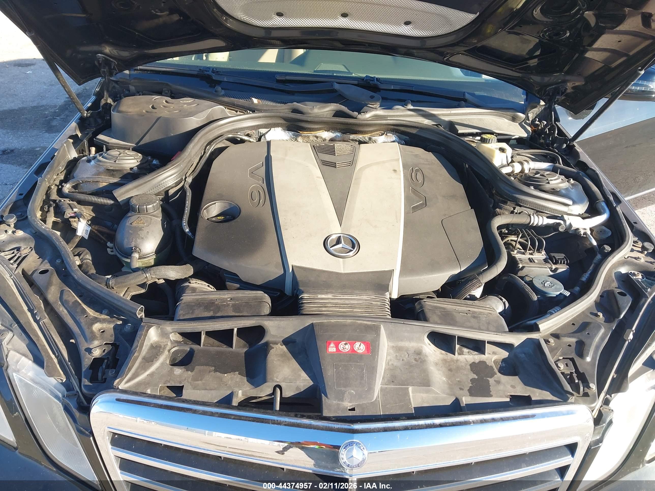 MERCEDES-BENZ E image 10