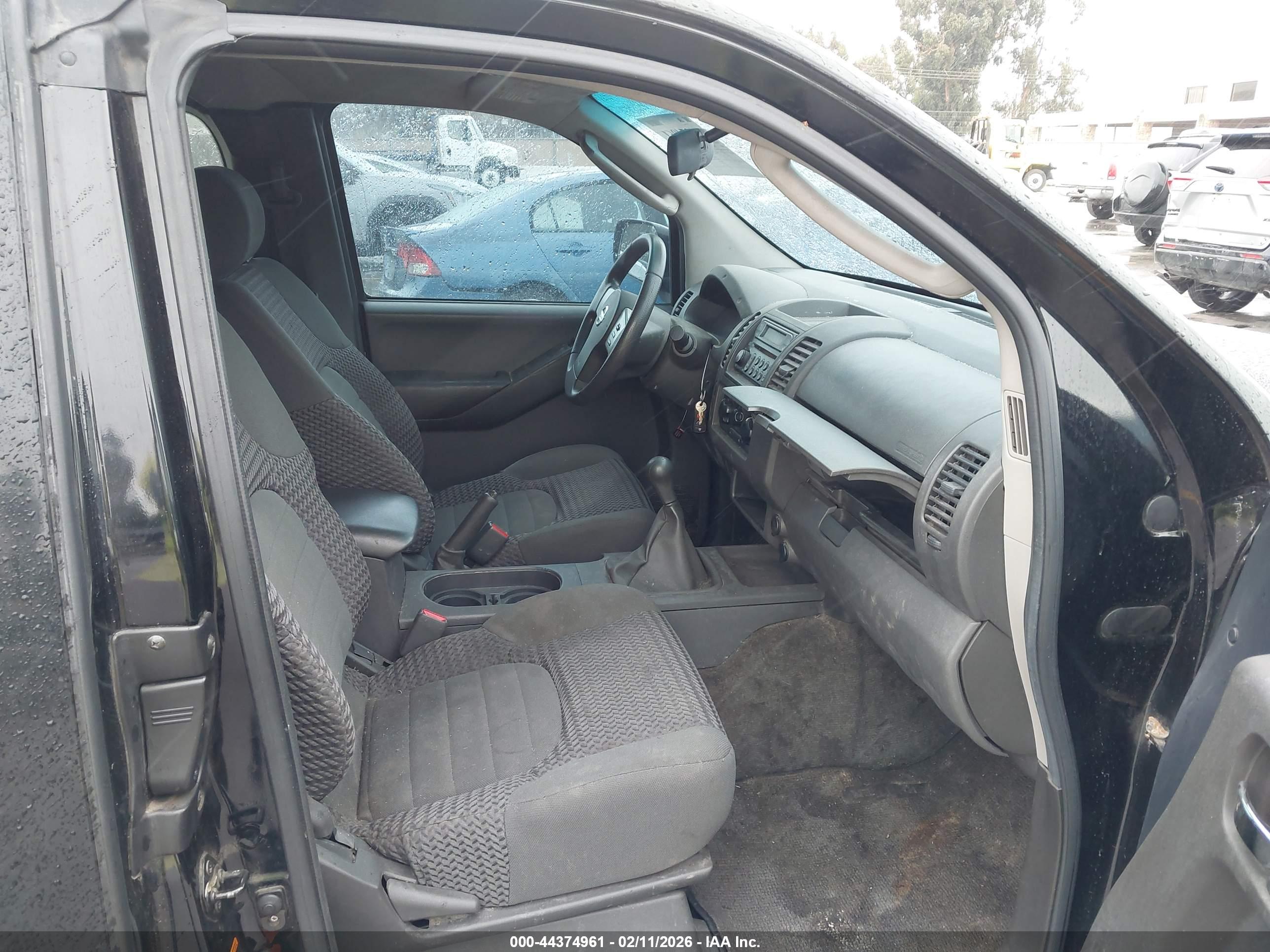 NISSAN FRONTIER image 5