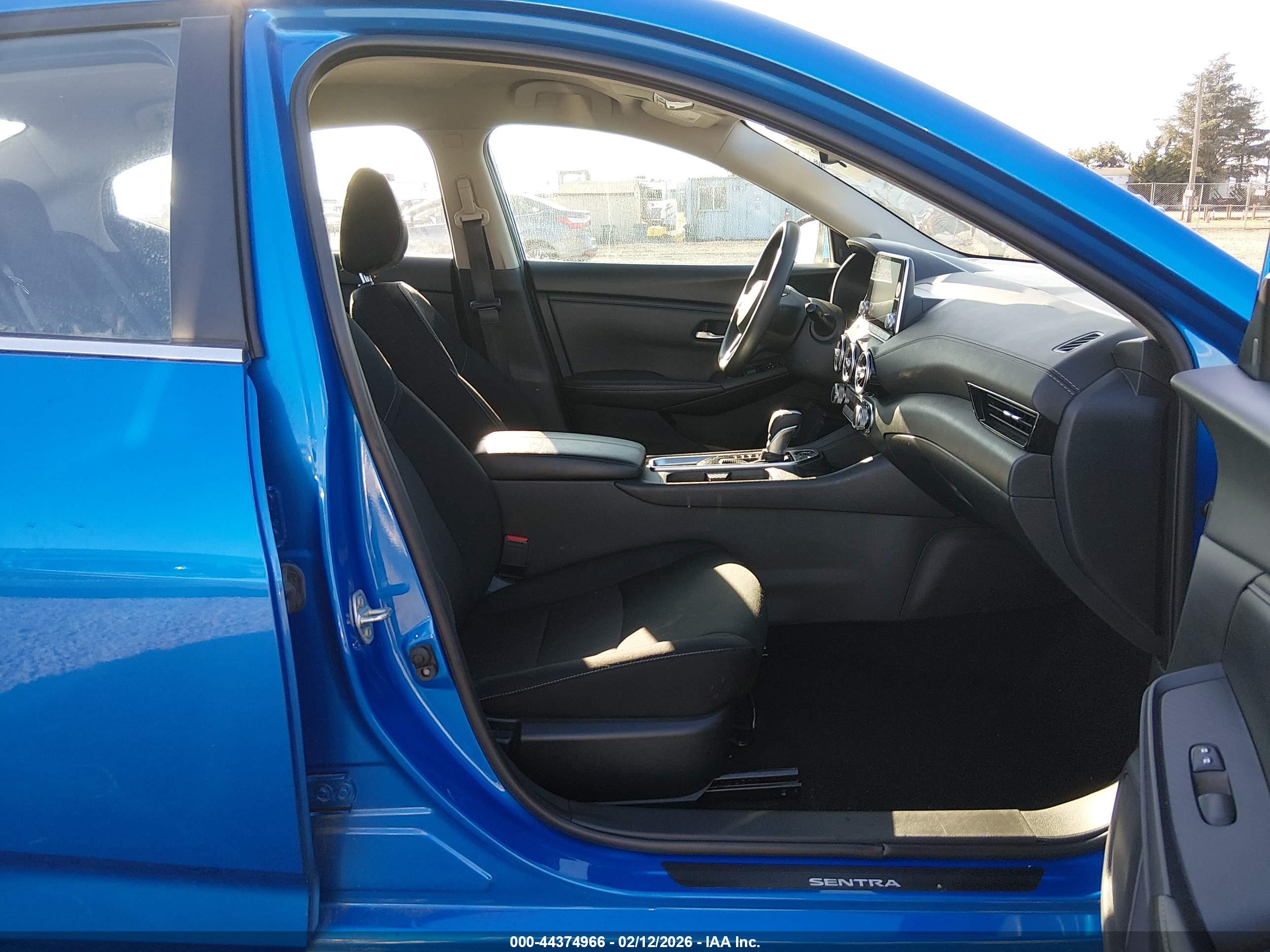 NISSAN SENTRA image 5