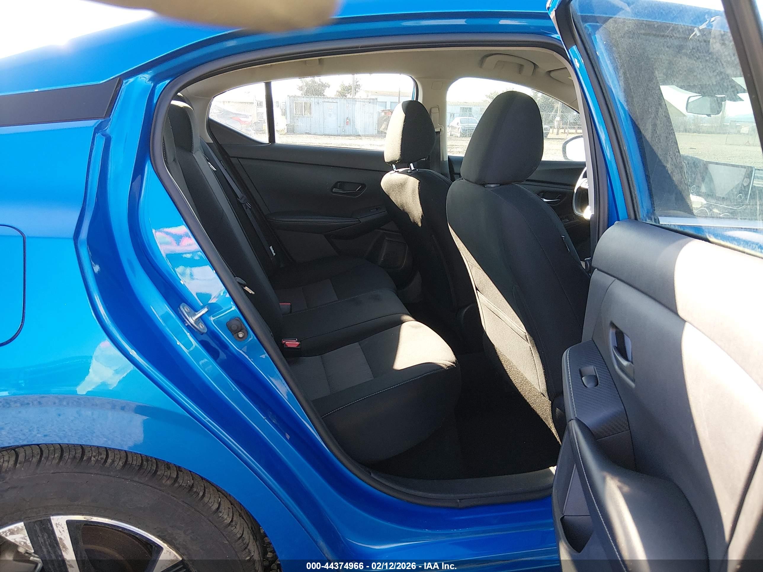 NISSAN SENTRA image 8