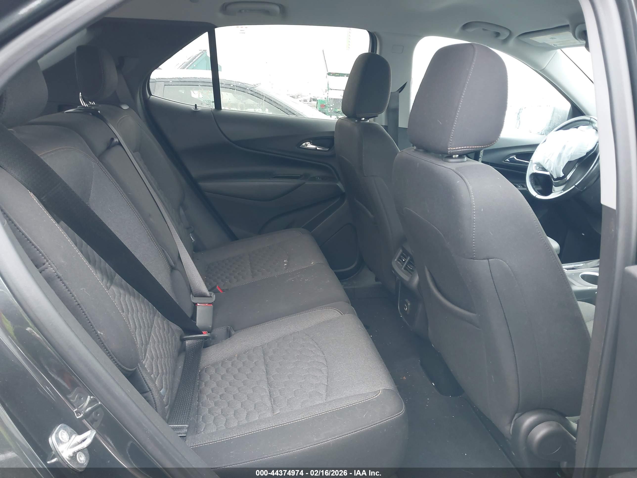 CHEVROLET EQUINOX image 8