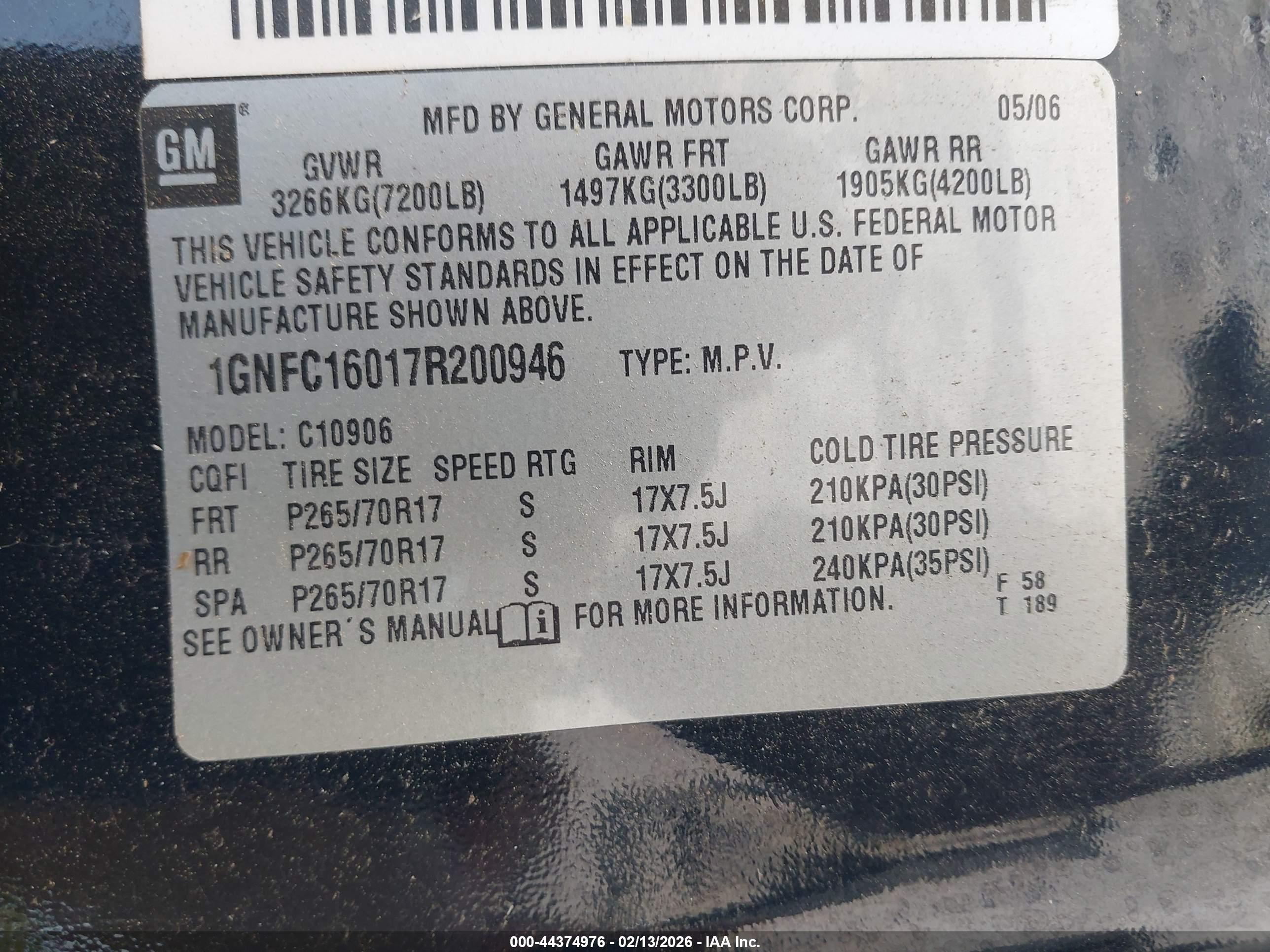 CHEVROLET SUBURBAN image 9