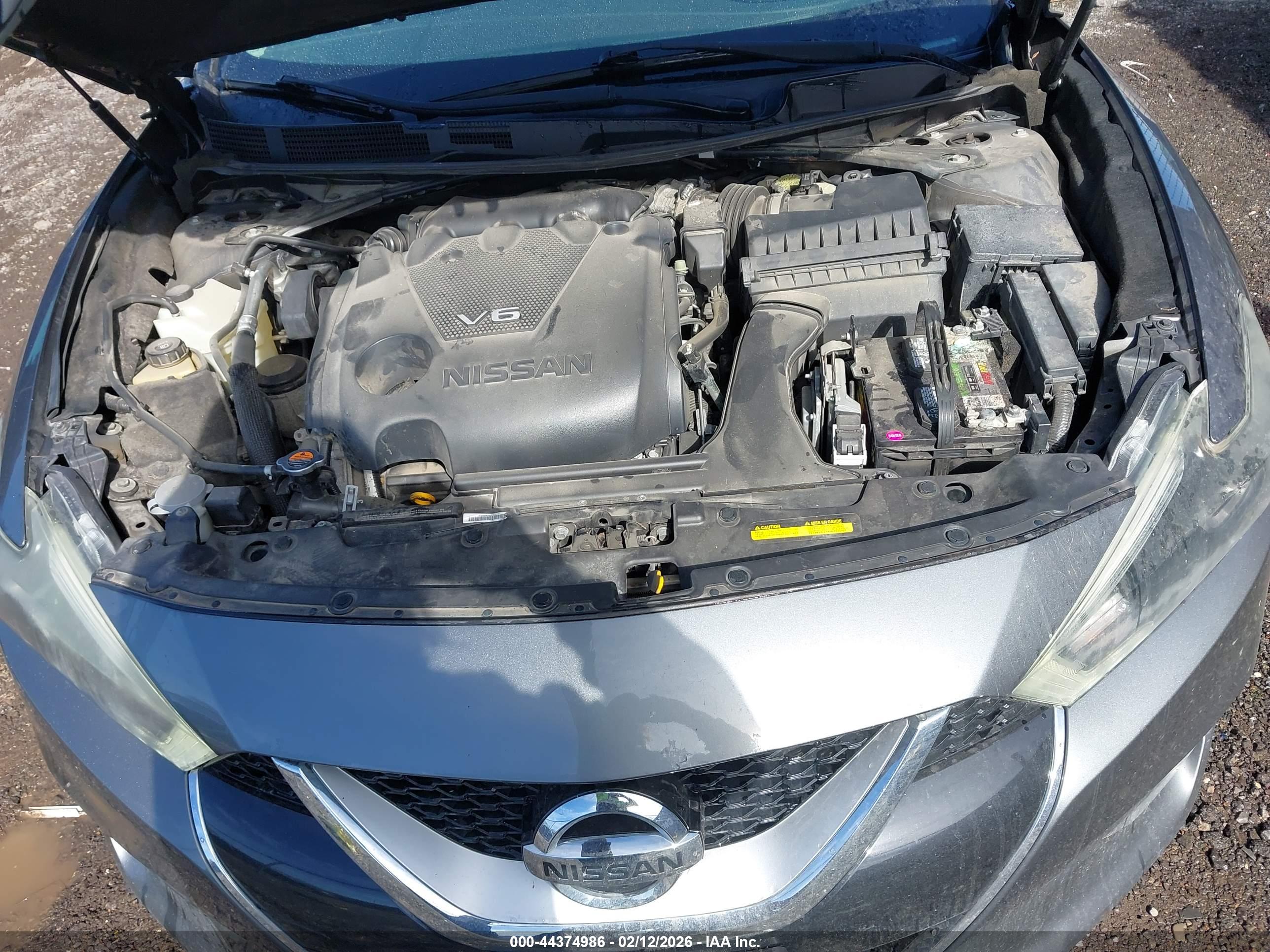 NISSAN MAXIMA image 10