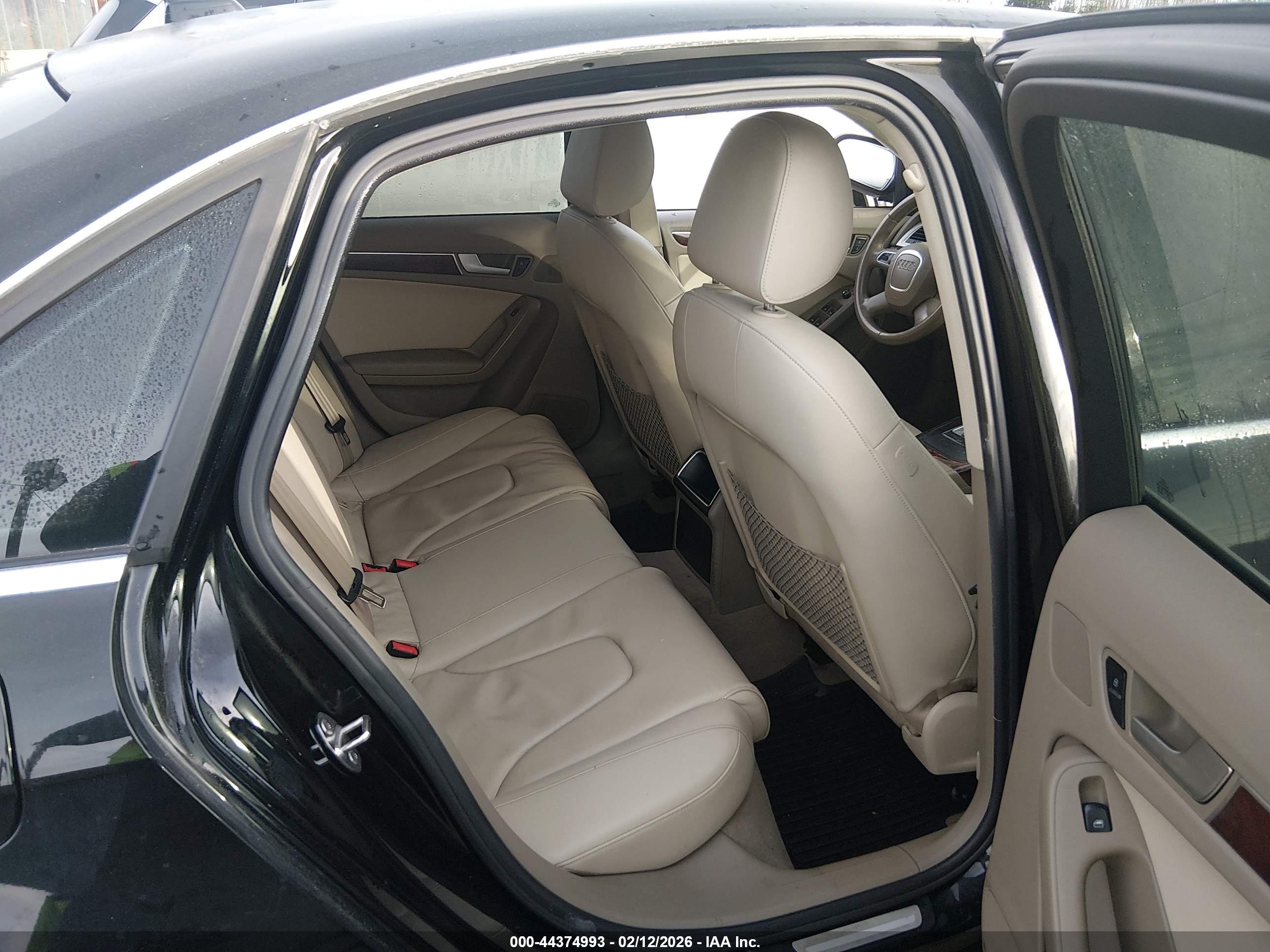 AUDI A4 image 8