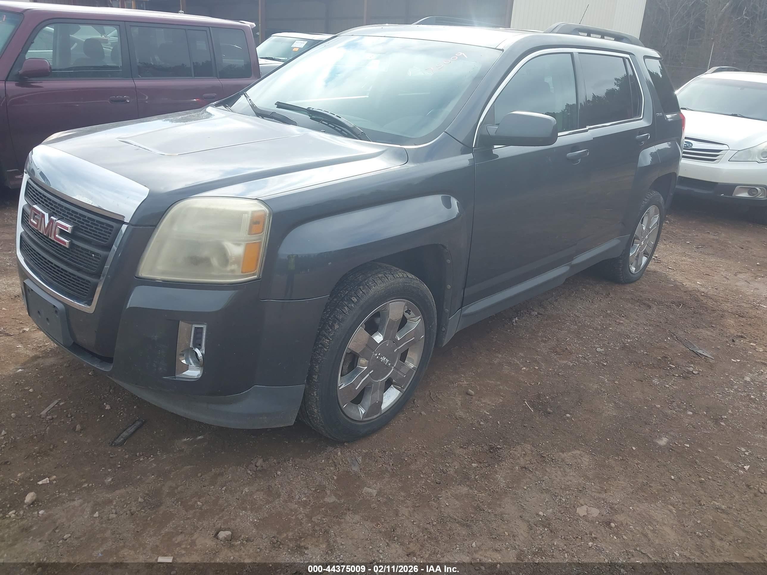 GMC TERRAIN image 2
