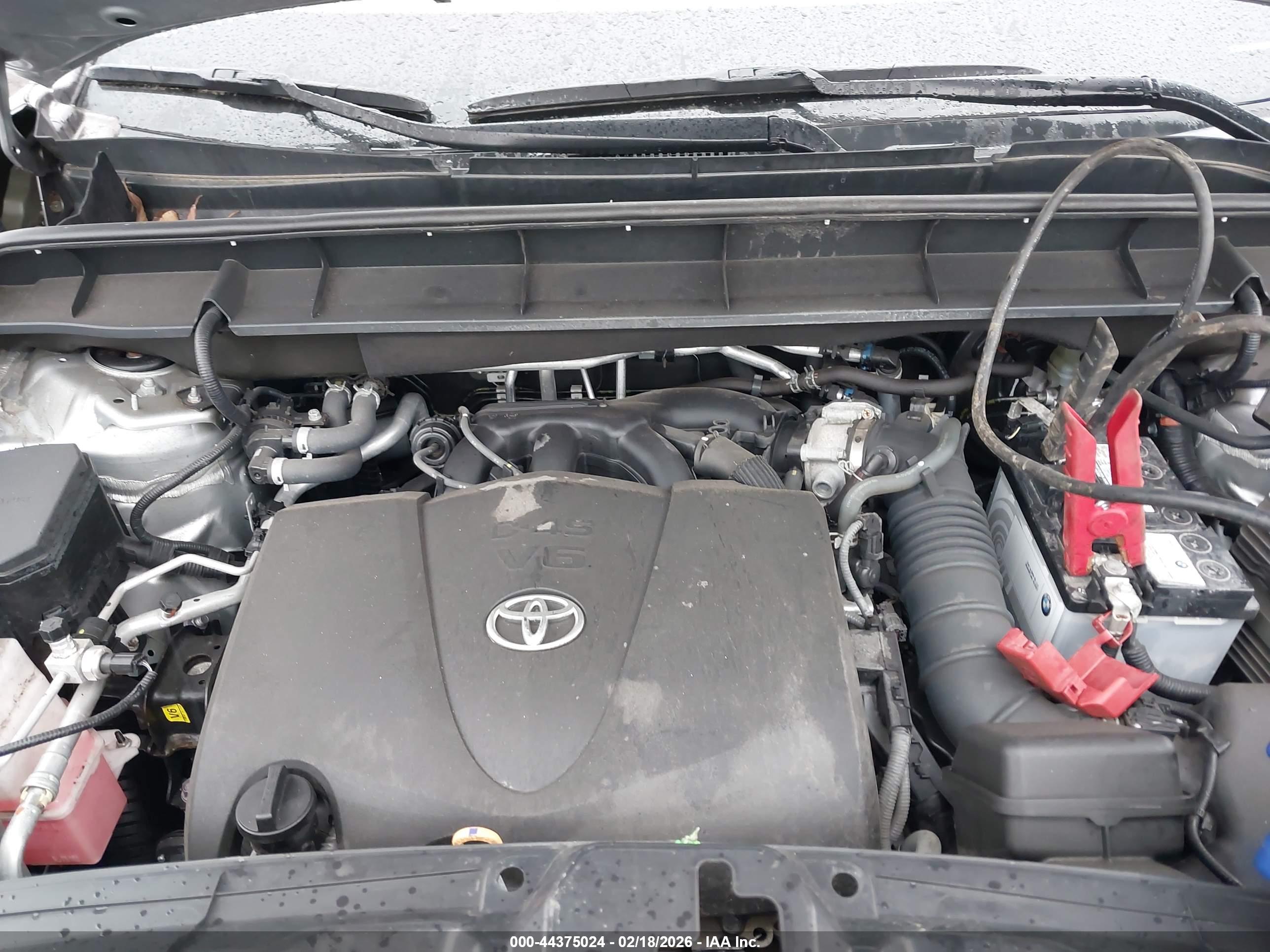 TOYOTA HIGHLANDER image 10