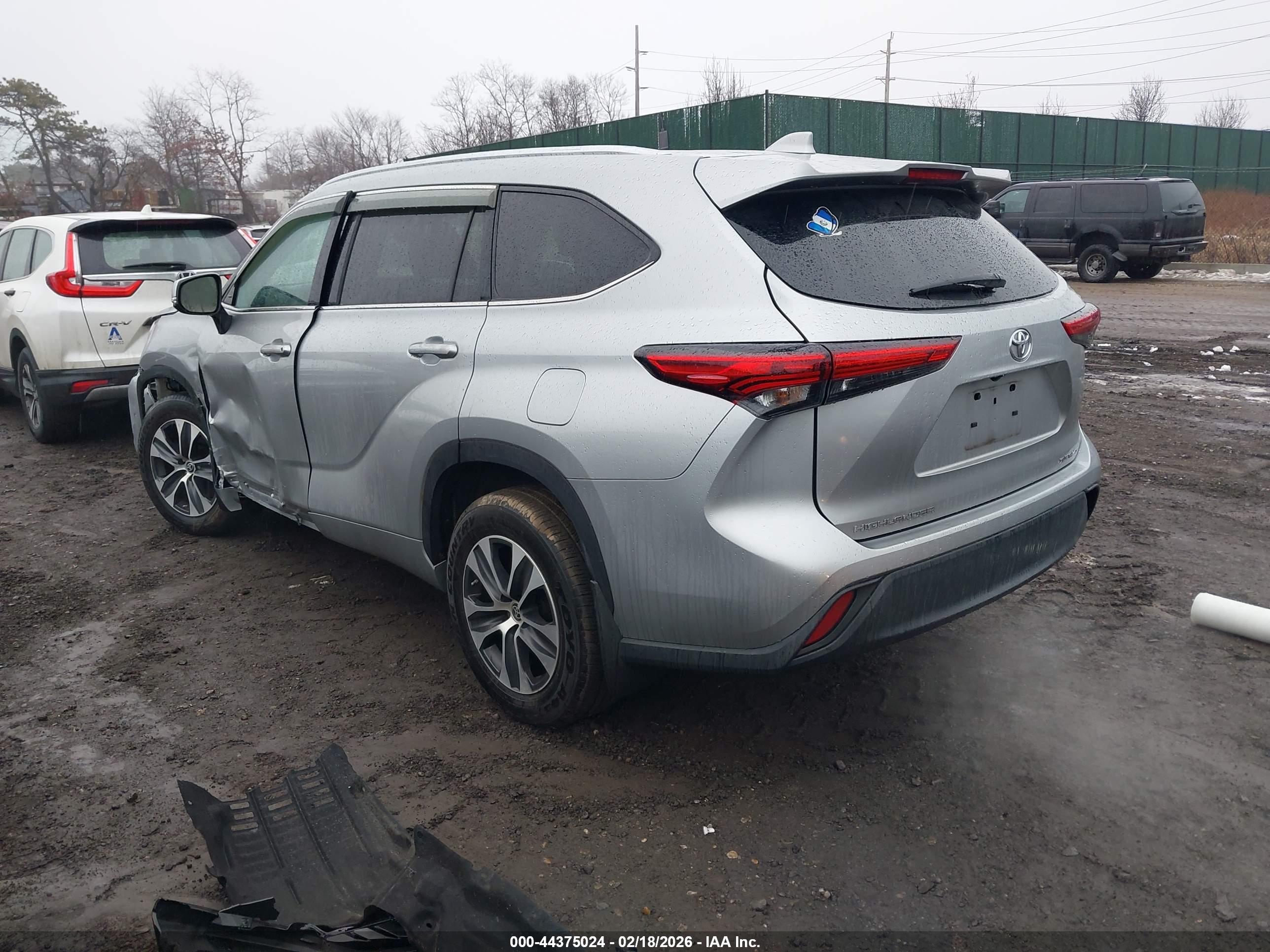 TOYOTA HIGHLANDER image 3