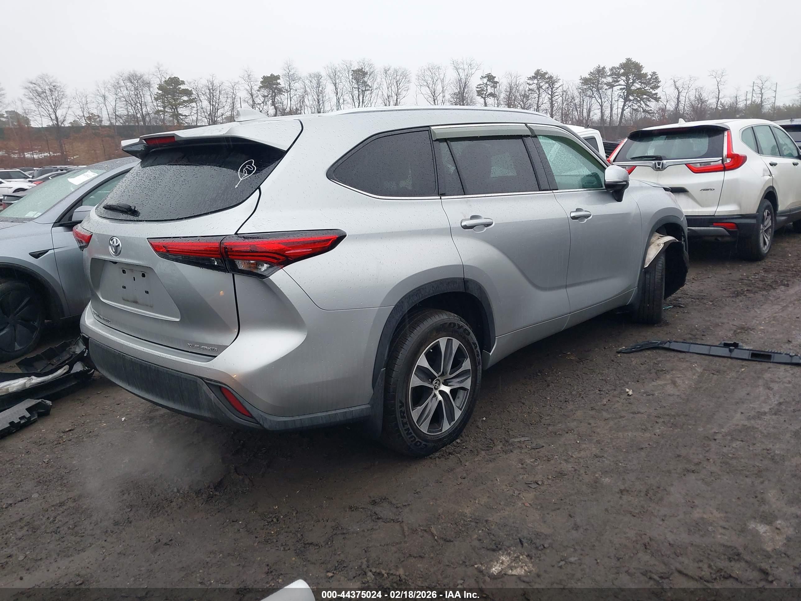 TOYOTA HIGHLANDER image 4