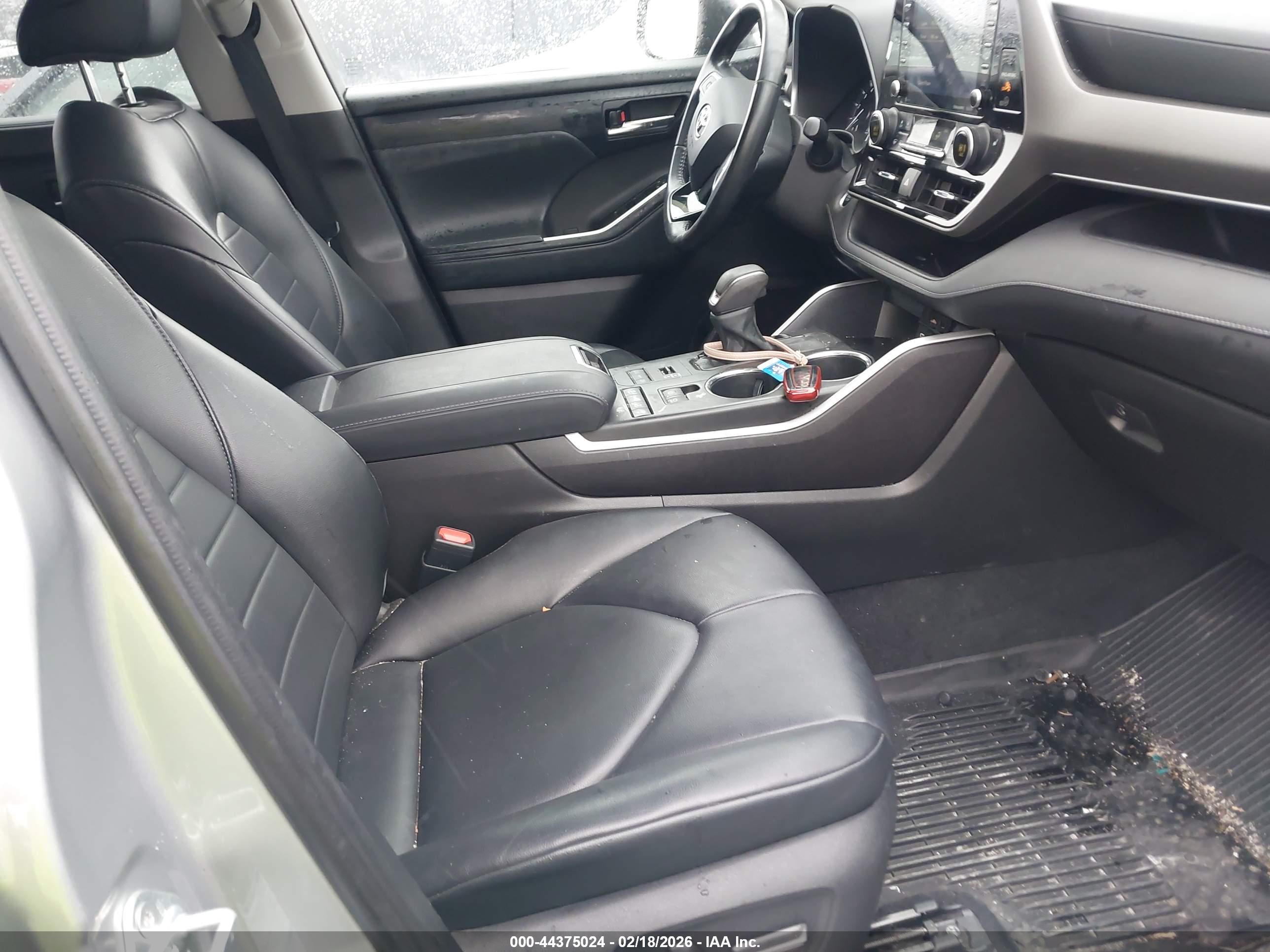 TOYOTA HIGHLANDER image 5