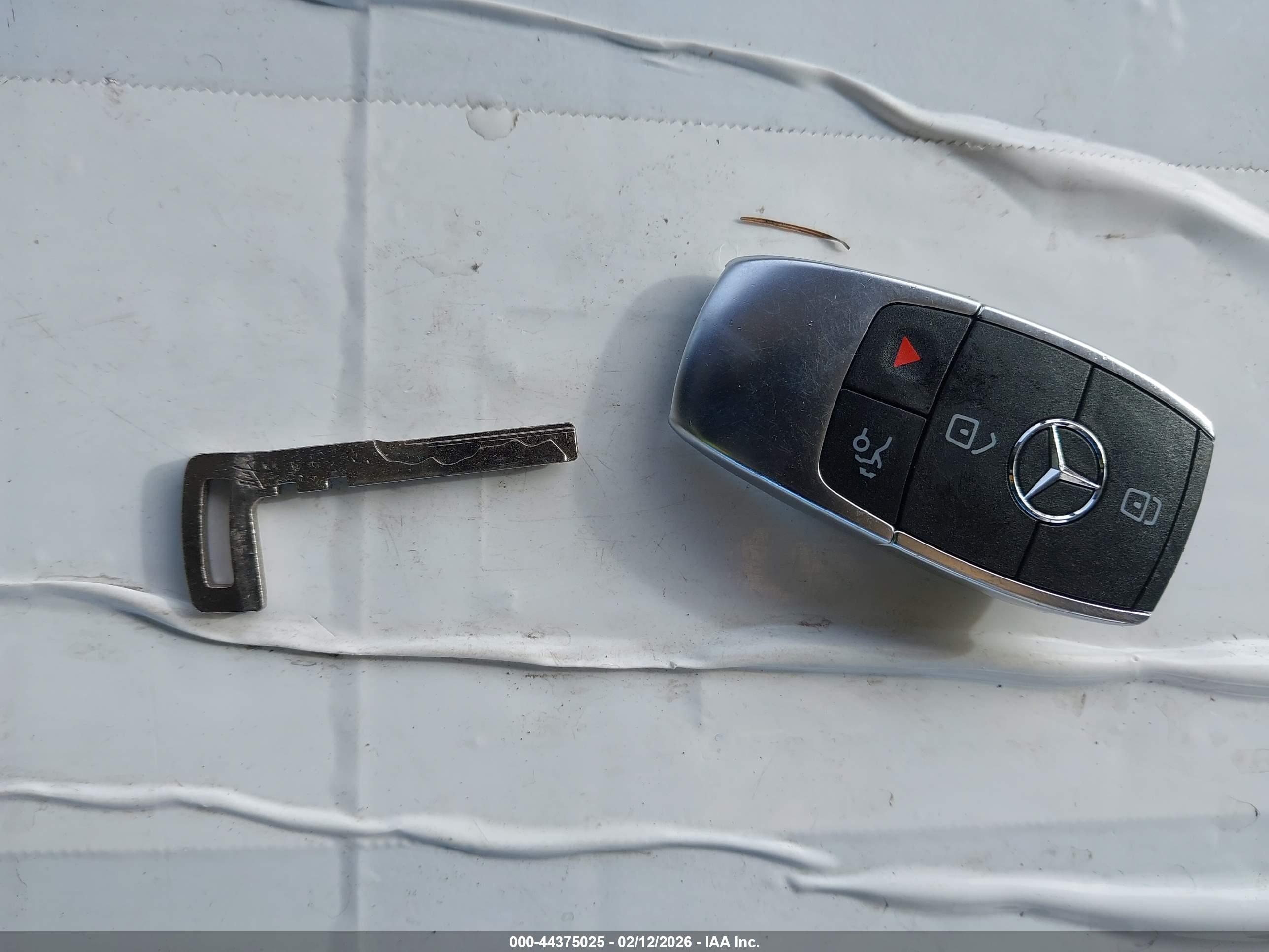 MERCEDES-BENZ GLE image 11