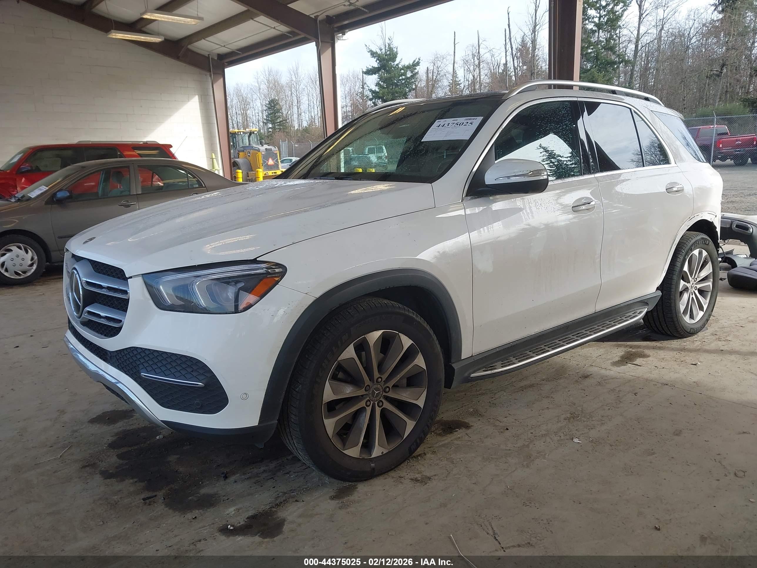 MERCEDES-BENZ GLE image 2